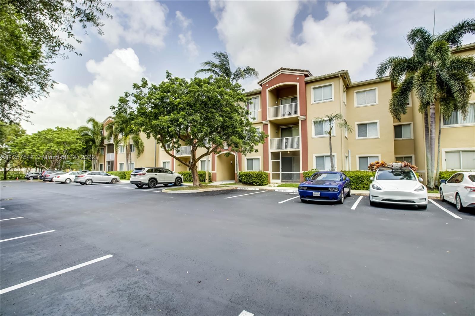 7085 Nova Dr Unit: 212