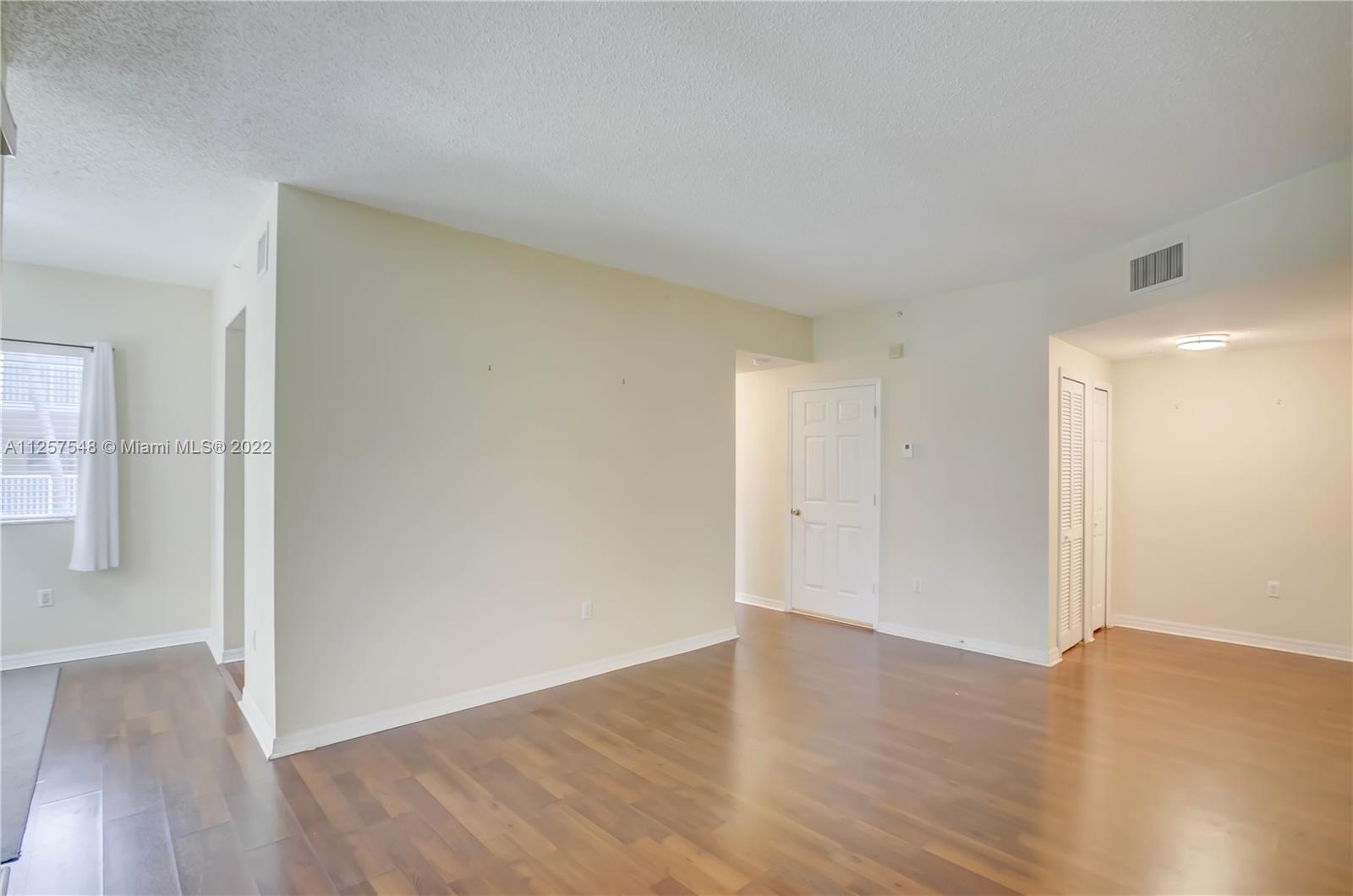 7085 Nova Dr Unit: 212