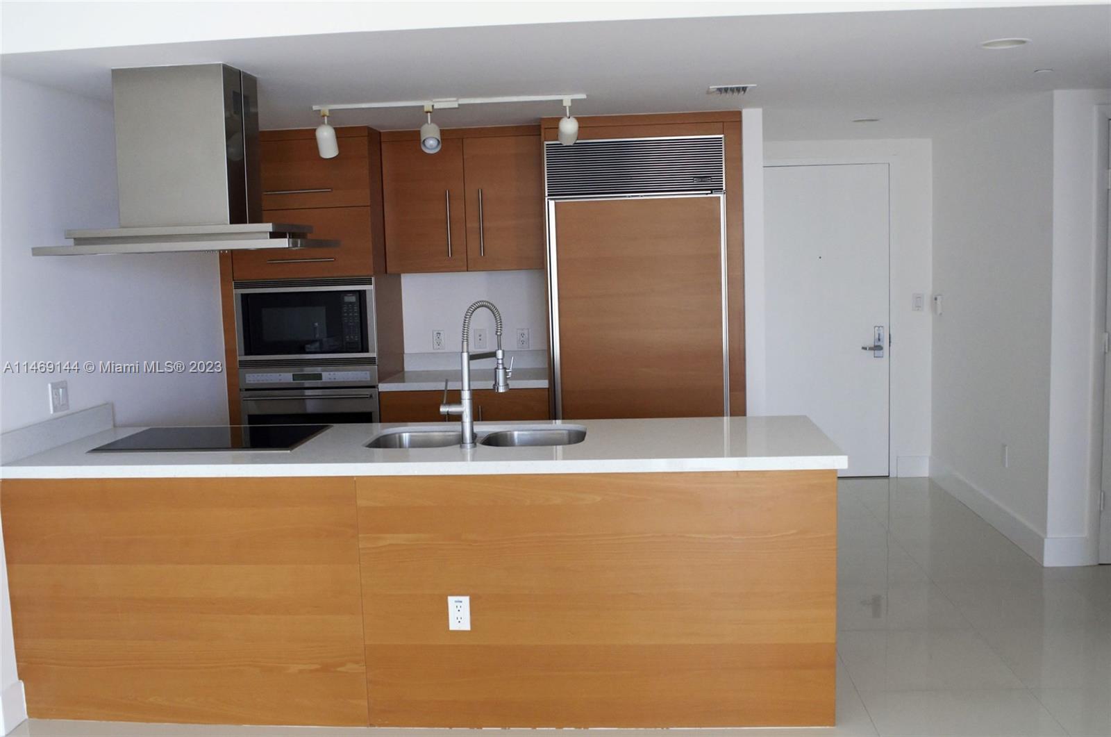 495 Brickell Ave Unit: 1709