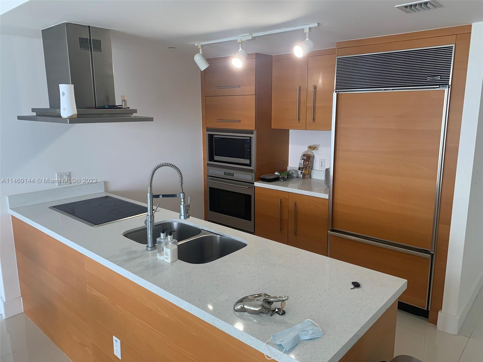 495 Brickell Ave Unit: 1709