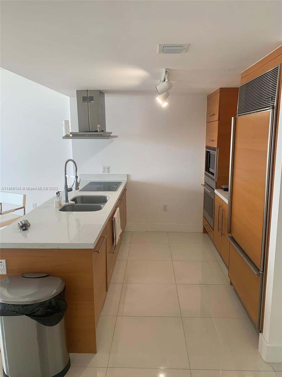 495 Brickell Ave Unit: 1709