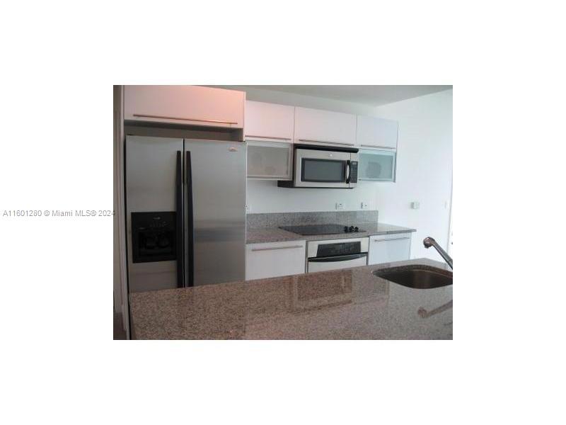 888 BISCAYNE BLVD # 3304
