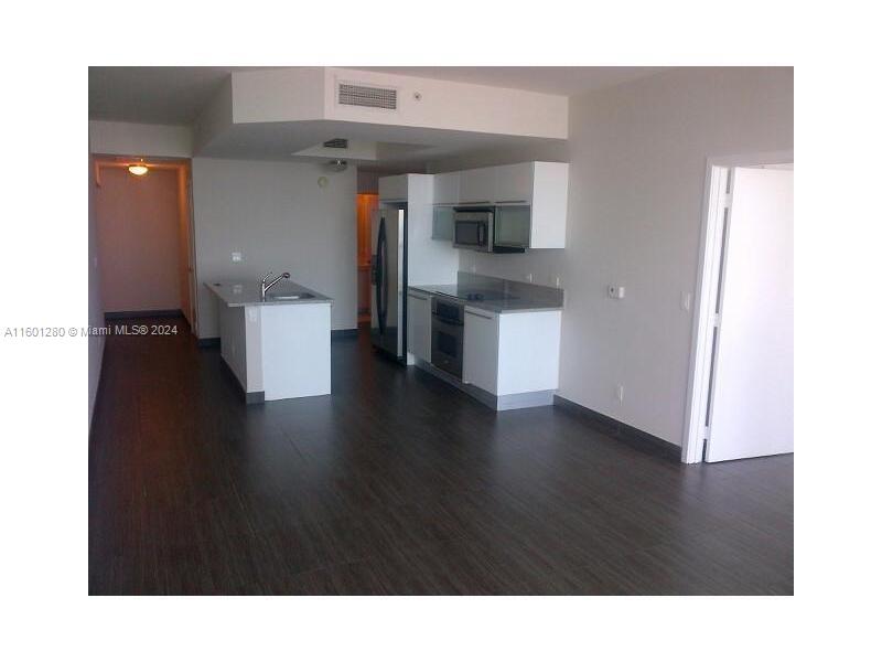 888 BISCAYNE BLVD # 3304