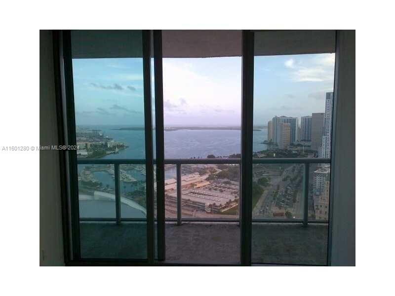 888 BISCAYNE BLVD # 3304