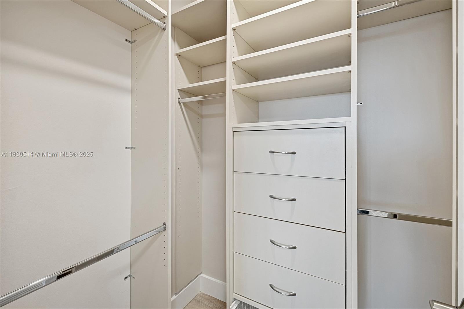 1 Grove Isle Dr # A206