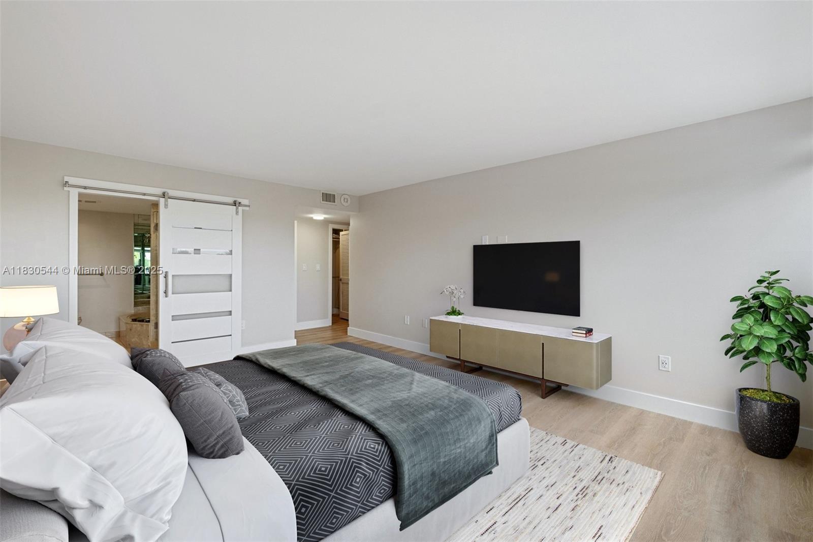 1 Grove Isle Dr # A206