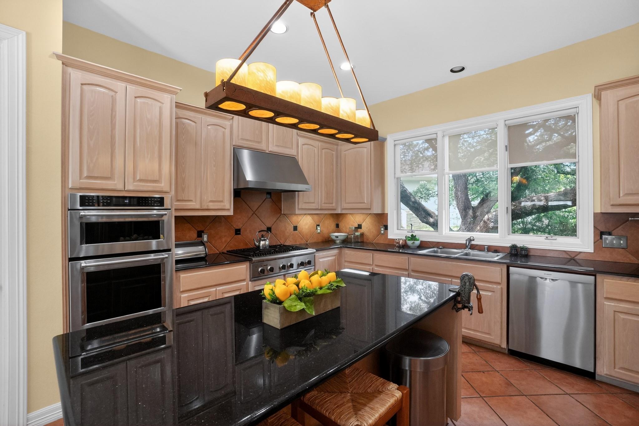 2305 Barton Creek BLVD # 40