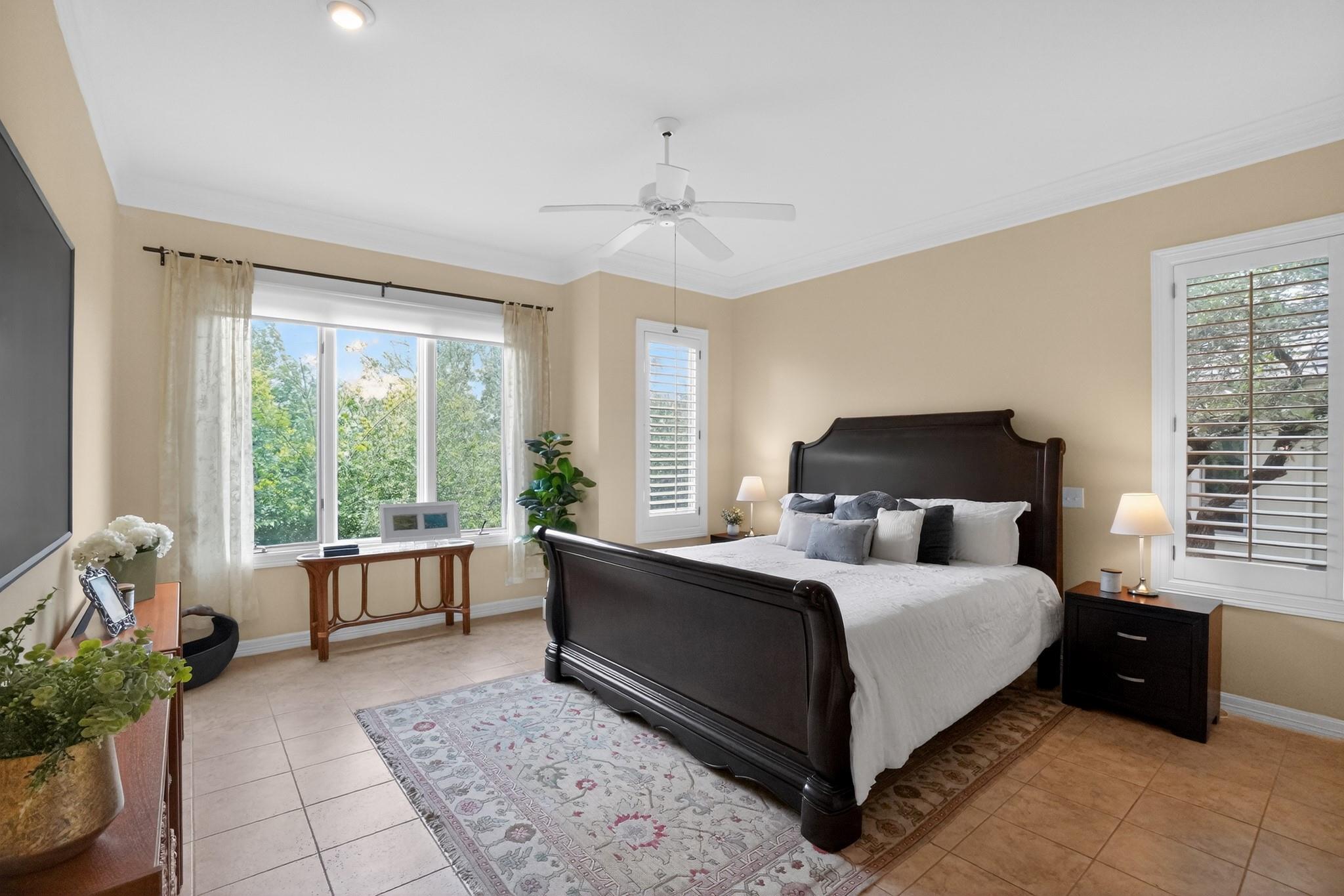2305 Barton Creek BLVD # 40