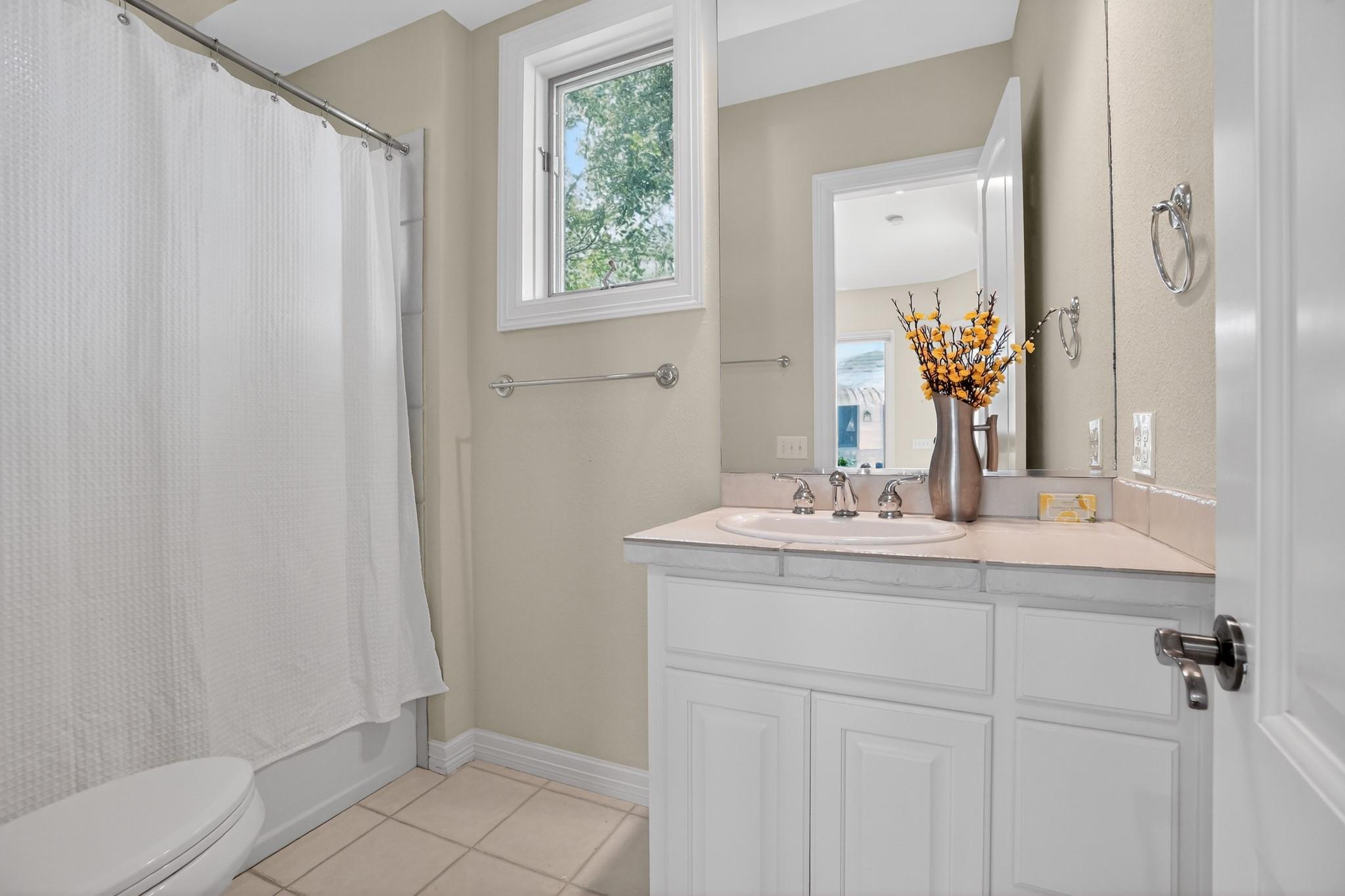 2305 Barton Creek BLVD # 40