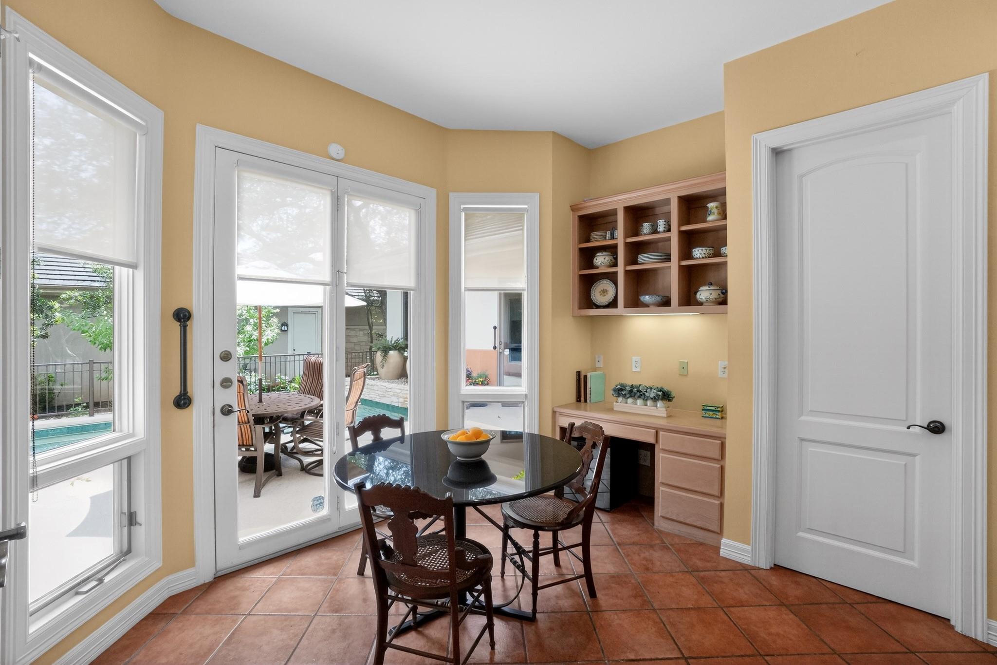 2305 Barton Creek BLVD # 40