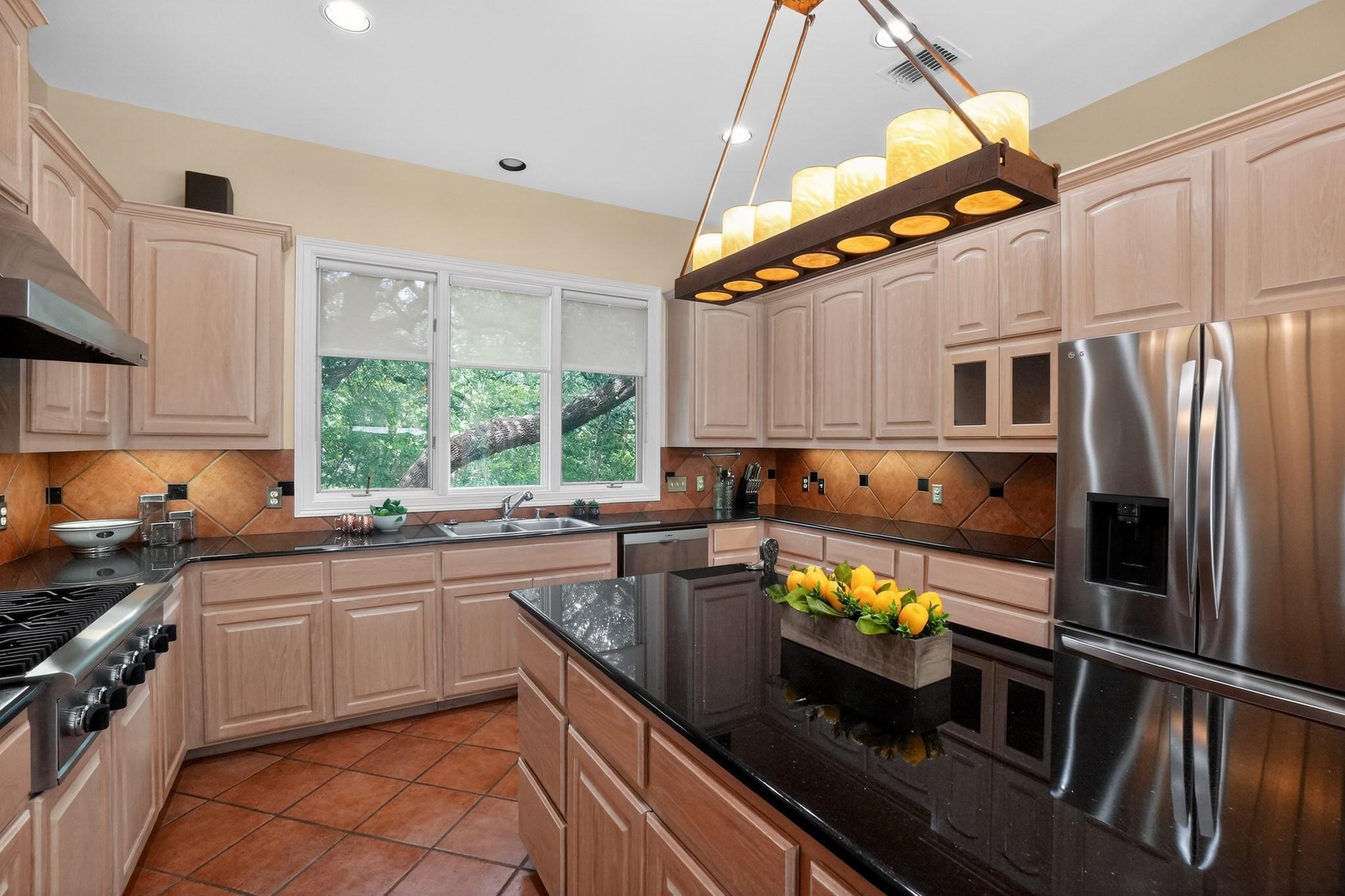 2305 Barton Creek BLVD # 40