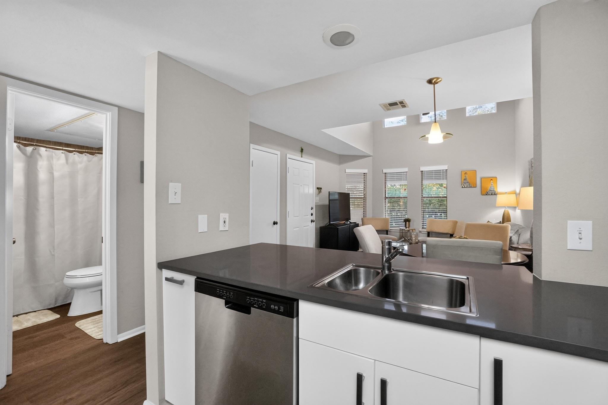 2104 Cullen Ave # 211 Unit: 7-211