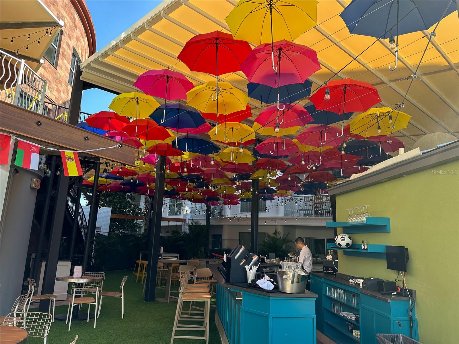 225 CELEBRATION PL #527