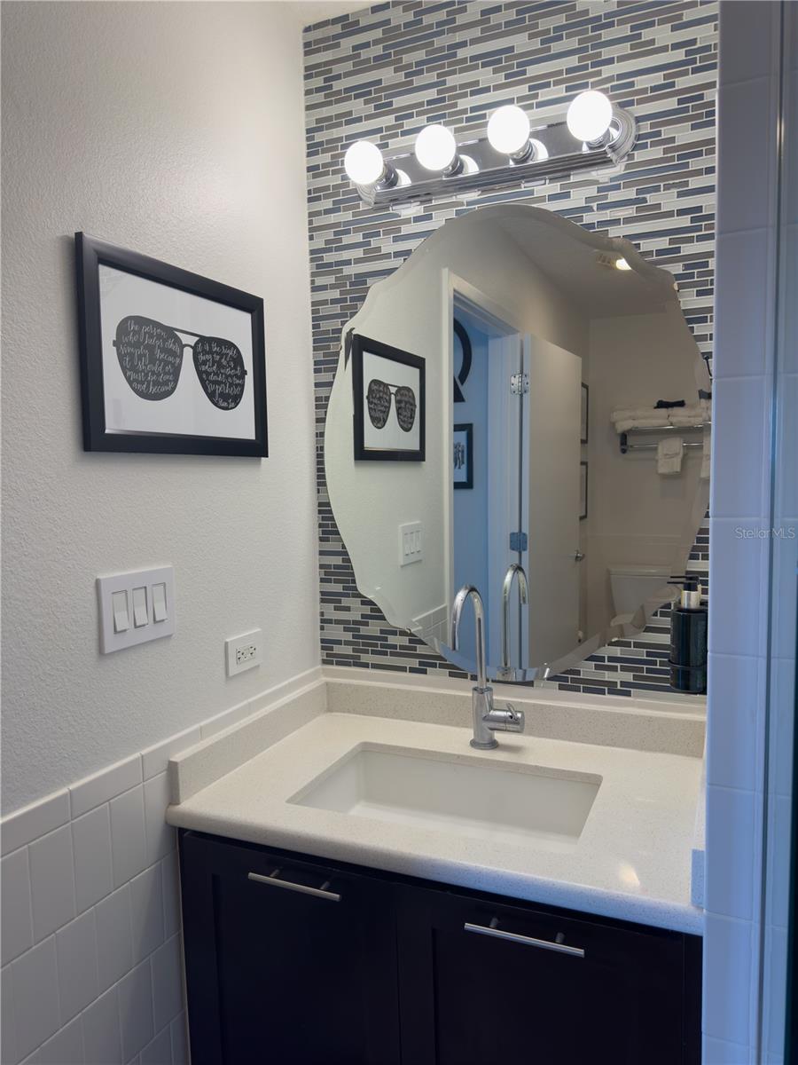 225 CELEBRATION PL #527