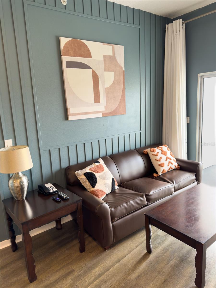 225 CELEBRATION PL #527