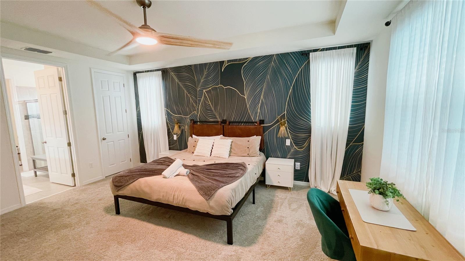 8940 COCONUT BREEZE DR