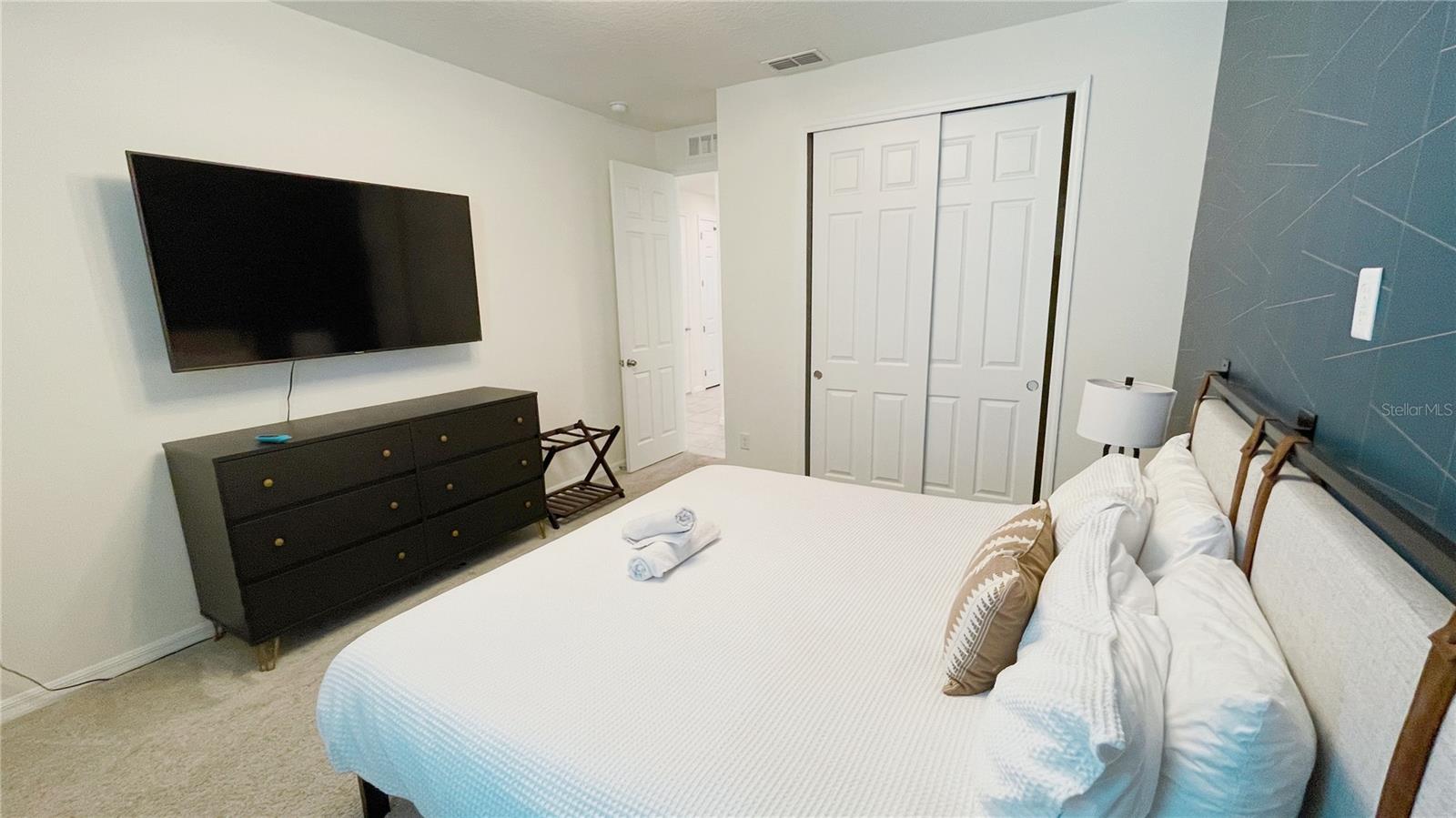 8940 COCONUT BREEZE DR