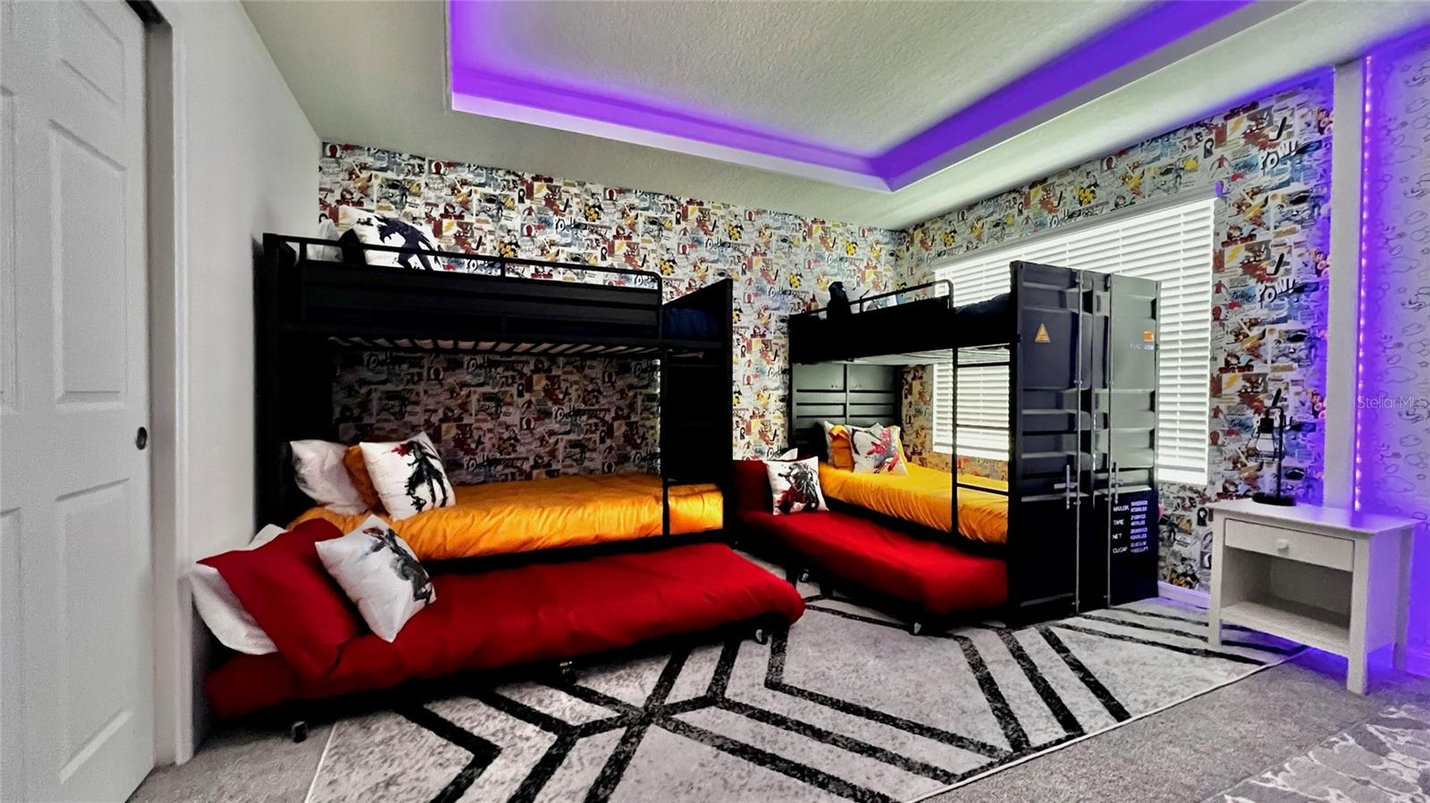 8940 COCONUT BREEZE DR