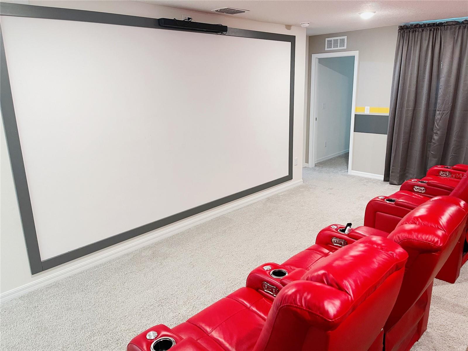 8940 COCONUT BREEZE DR