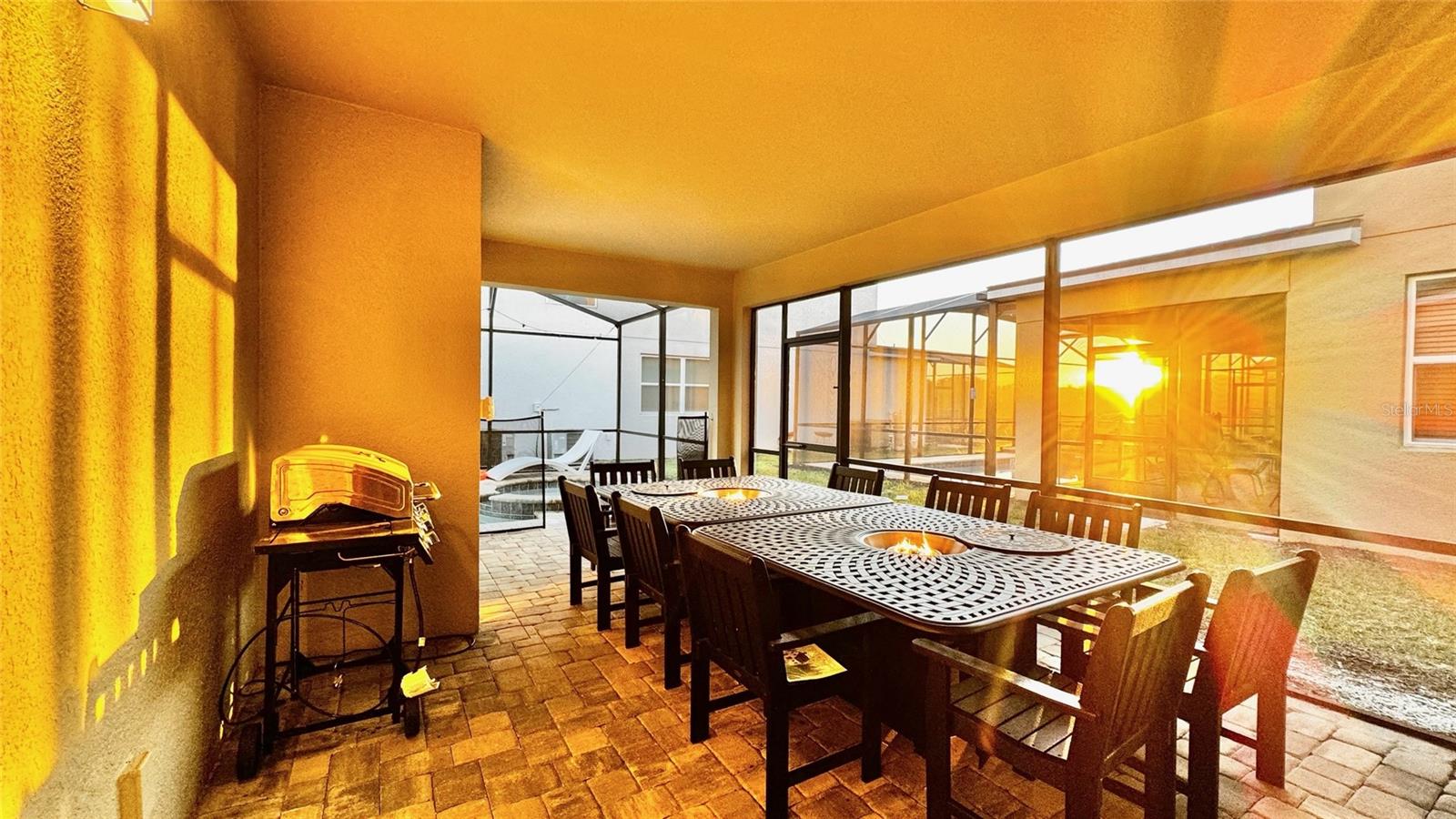 8940 COCONUT BREEZE DR