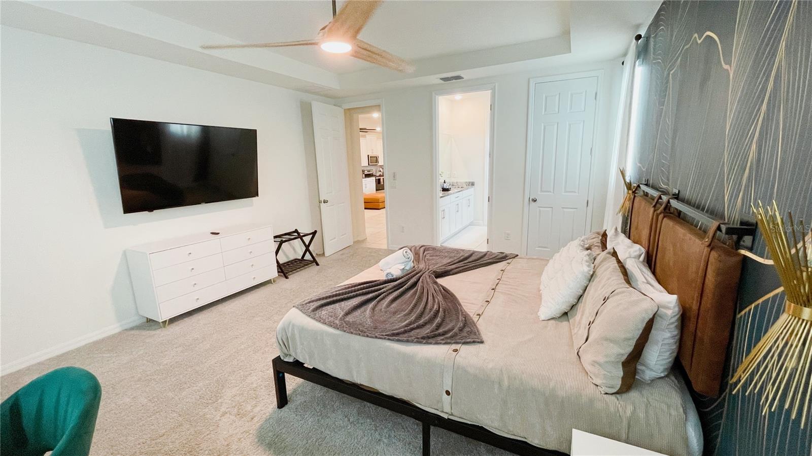 8940 COCONUT BREEZE DR