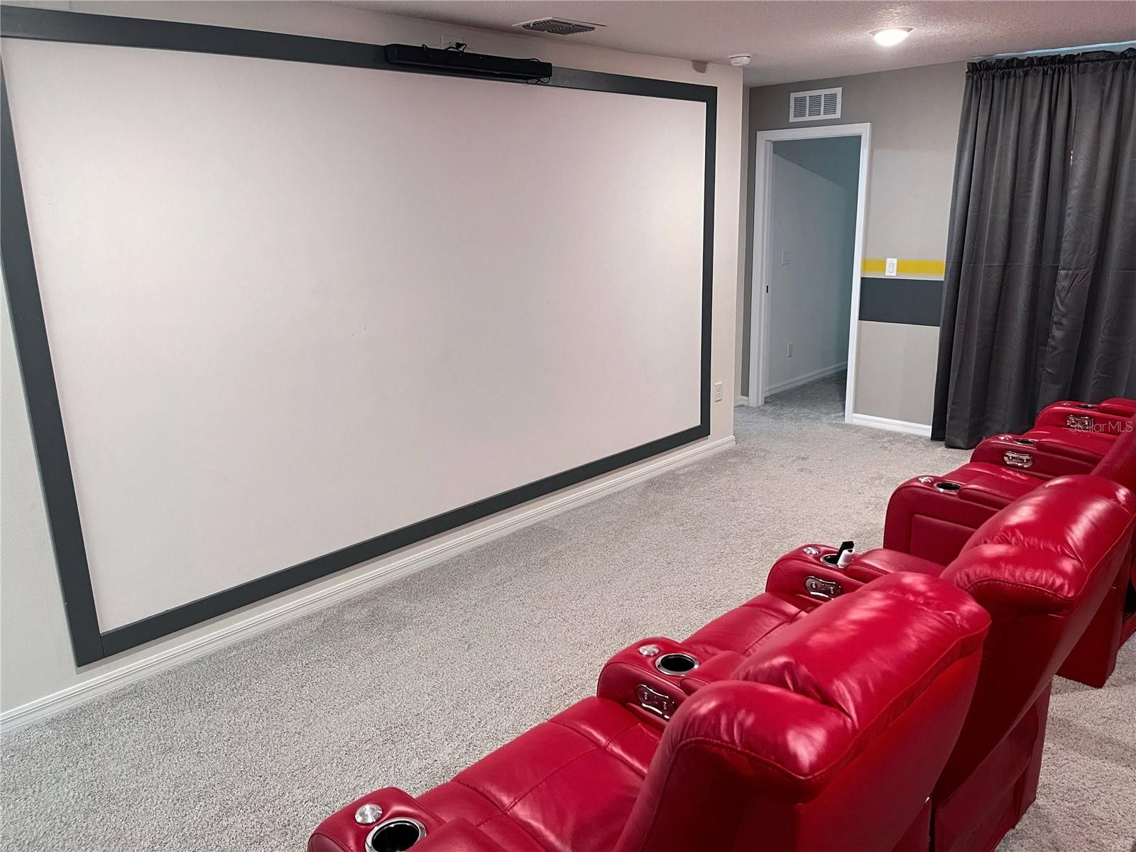 8940 COCONUT BREEZE DR