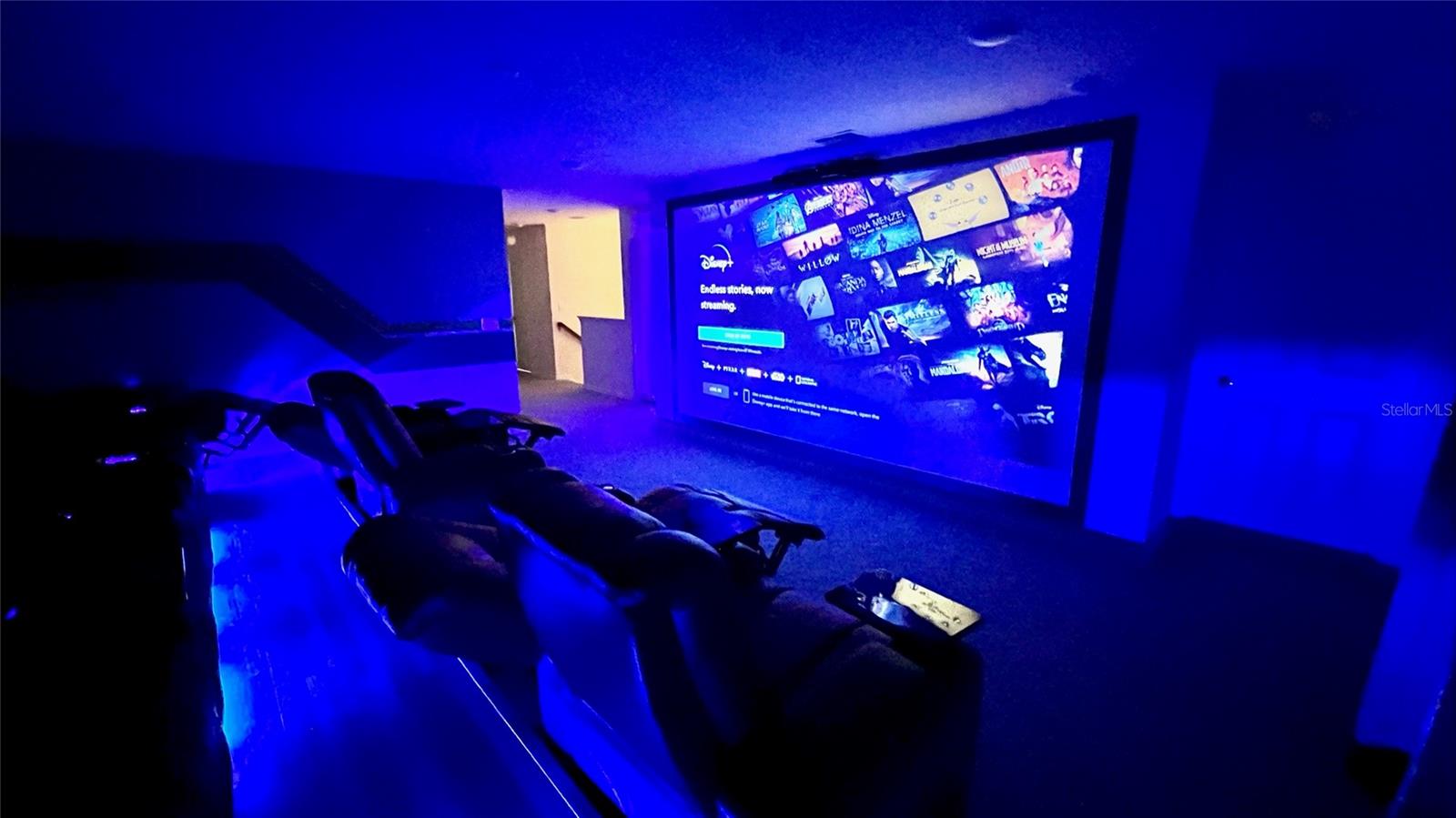 8940 COCONUT BREEZE DR