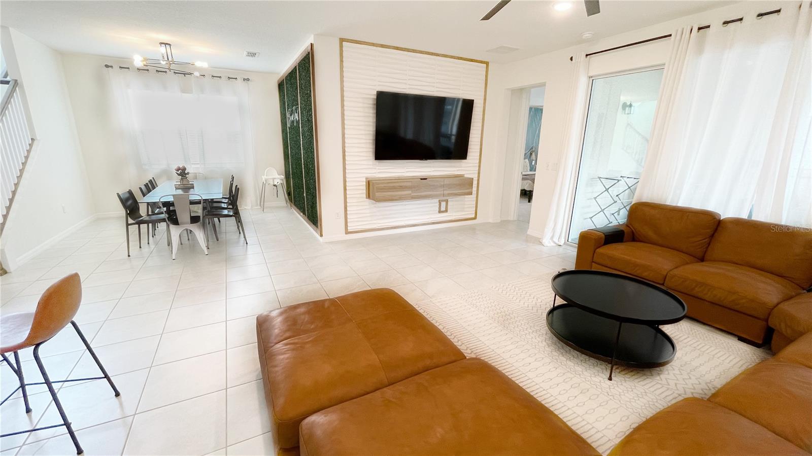 8940 COCONUT BREEZE DR