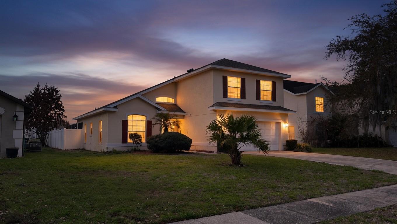 642 PINEWOOD DR