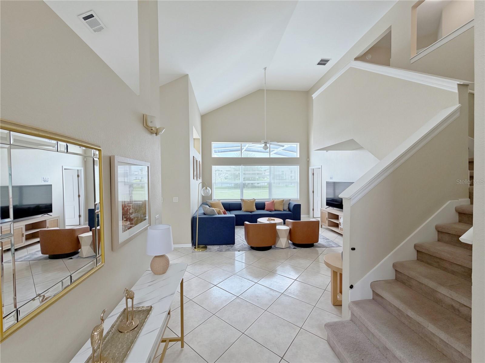 642 PINEWOOD DR