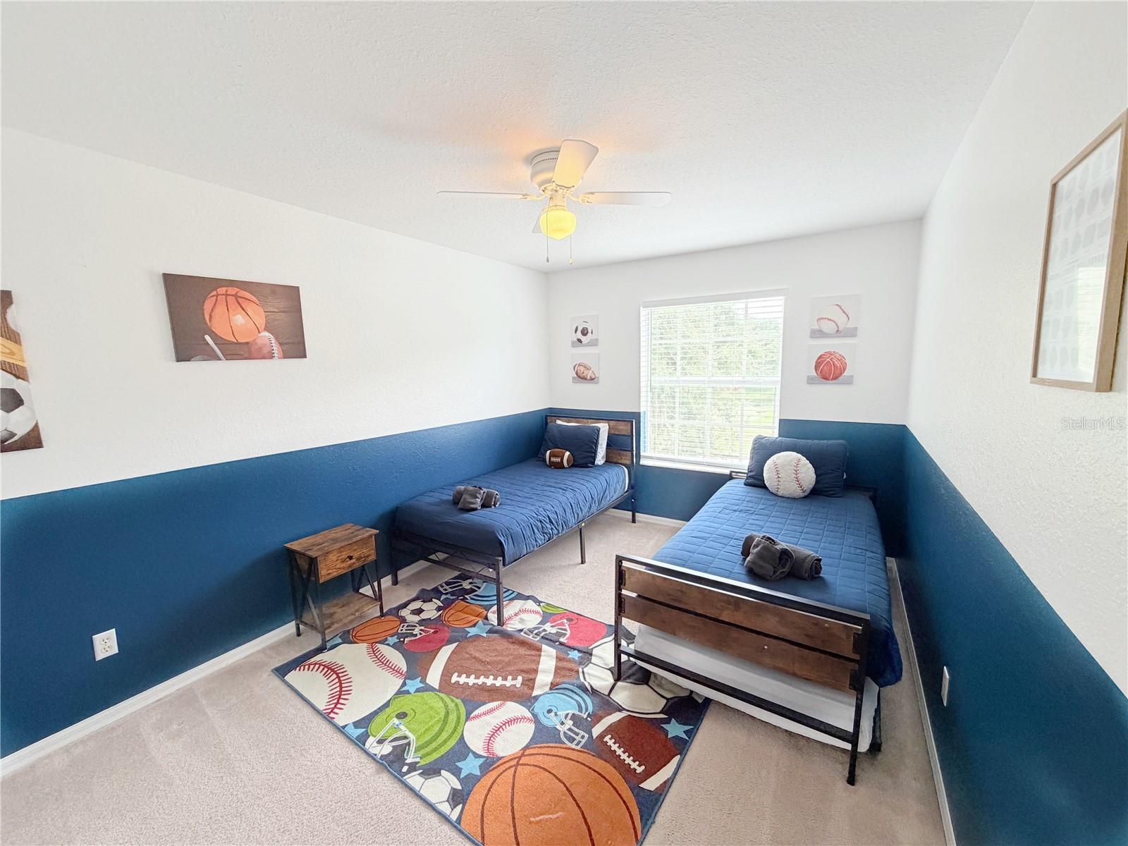 642 PINEWOOD DR