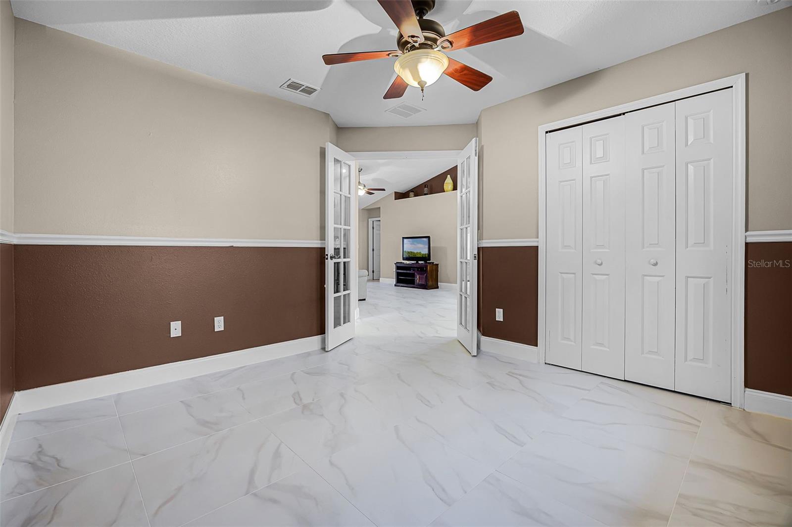 806 KNIGHTSBRIDGE CIR