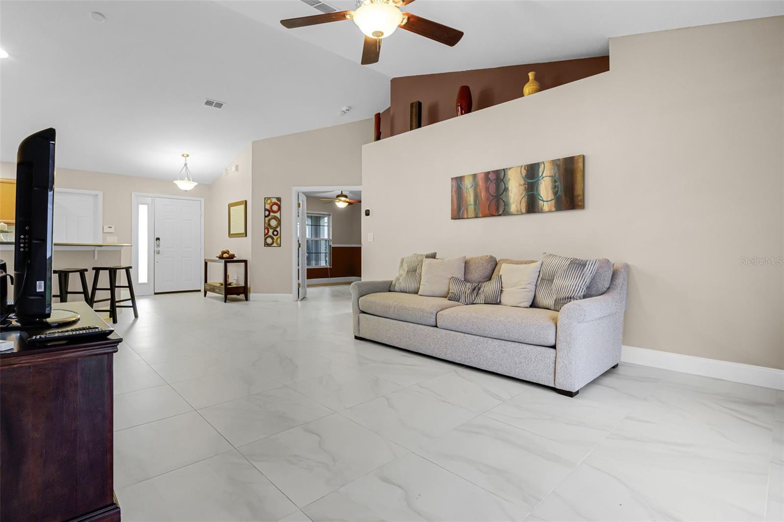 806 KNIGHTSBRIDGE CIR