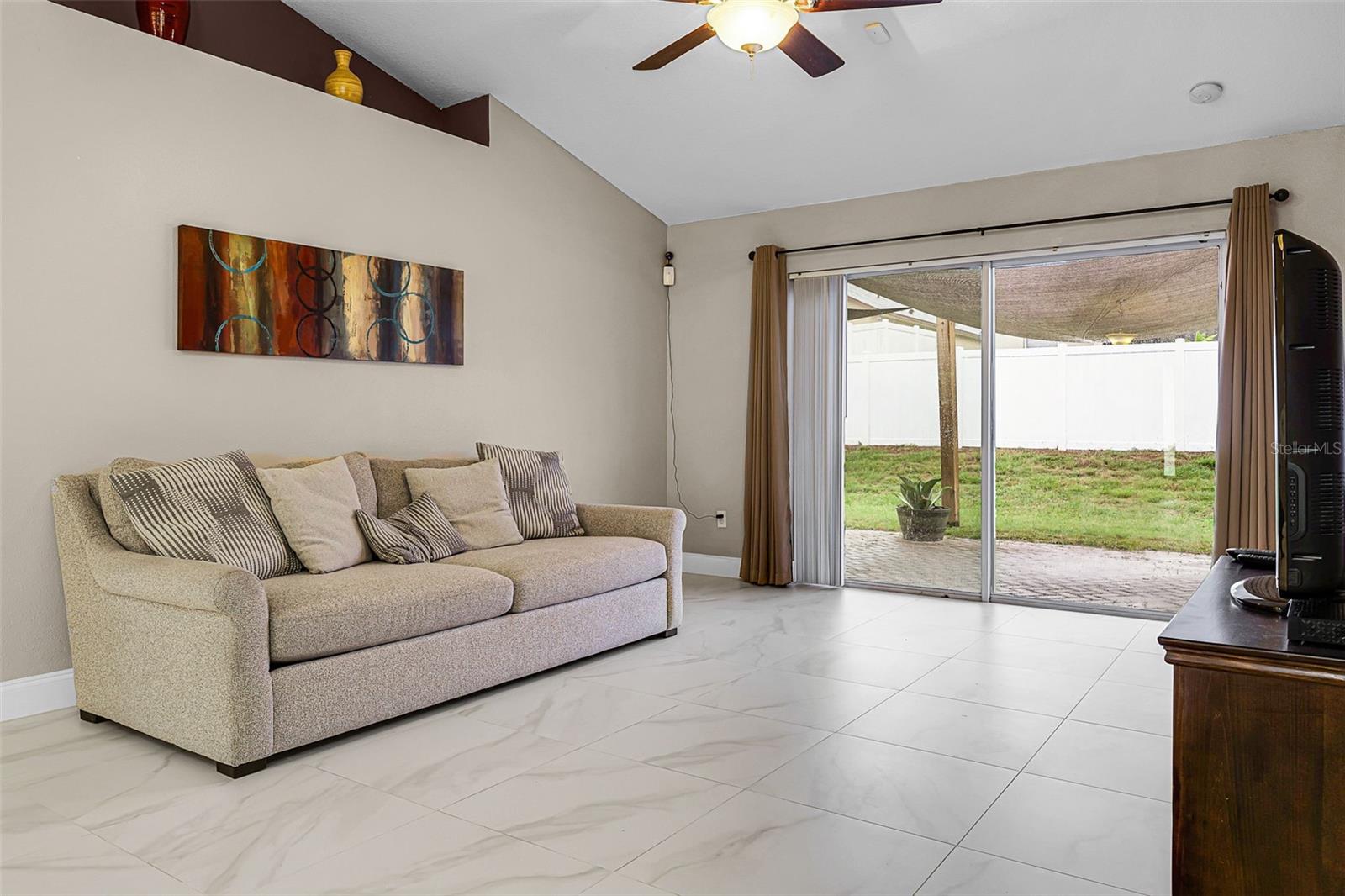 806 KNIGHTSBRIDGE CIR