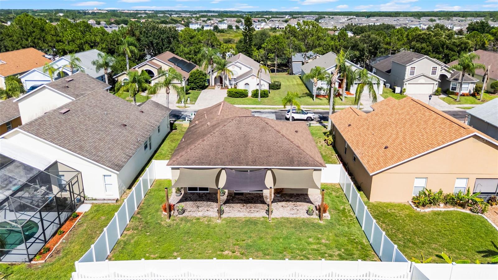 806 KNIGHTSBRIDGE CIR