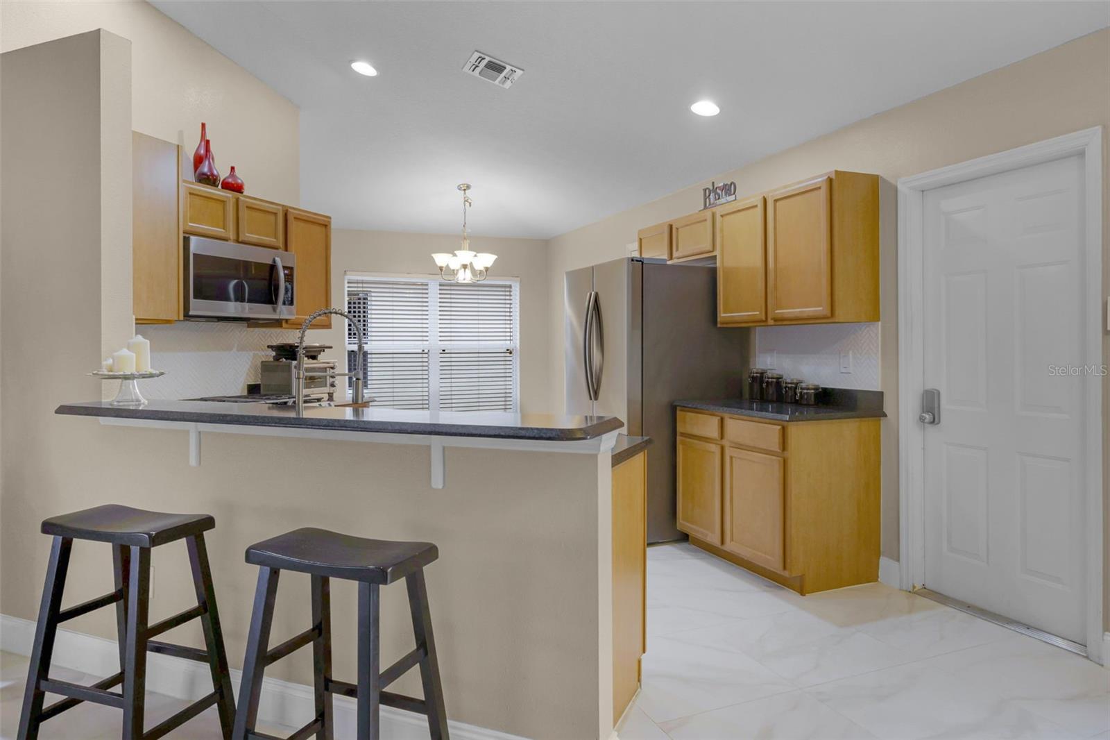 806 KNIGHTSBRIDGE CIR