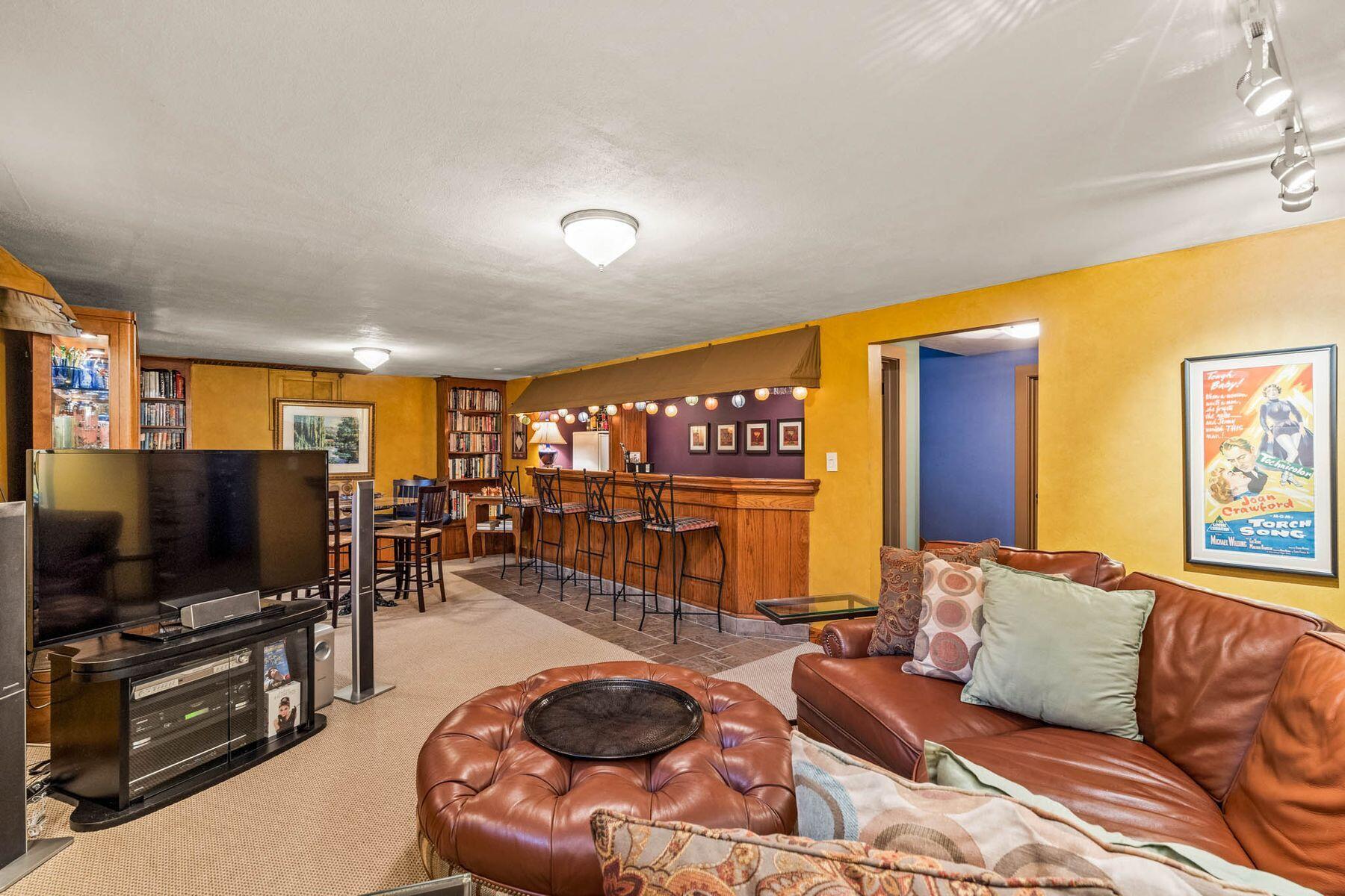 3164 N 51st Blvd