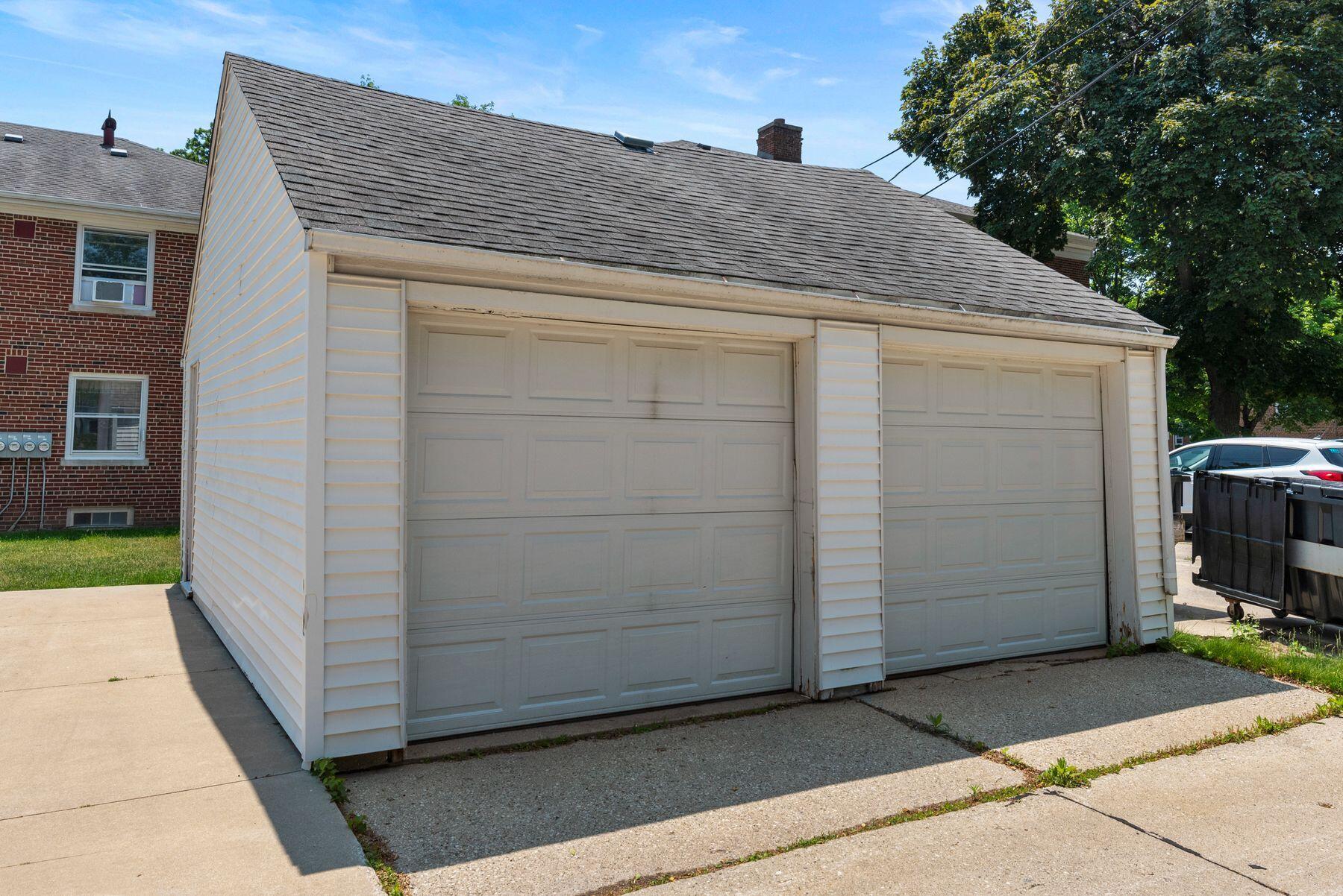 8130 W North Ave