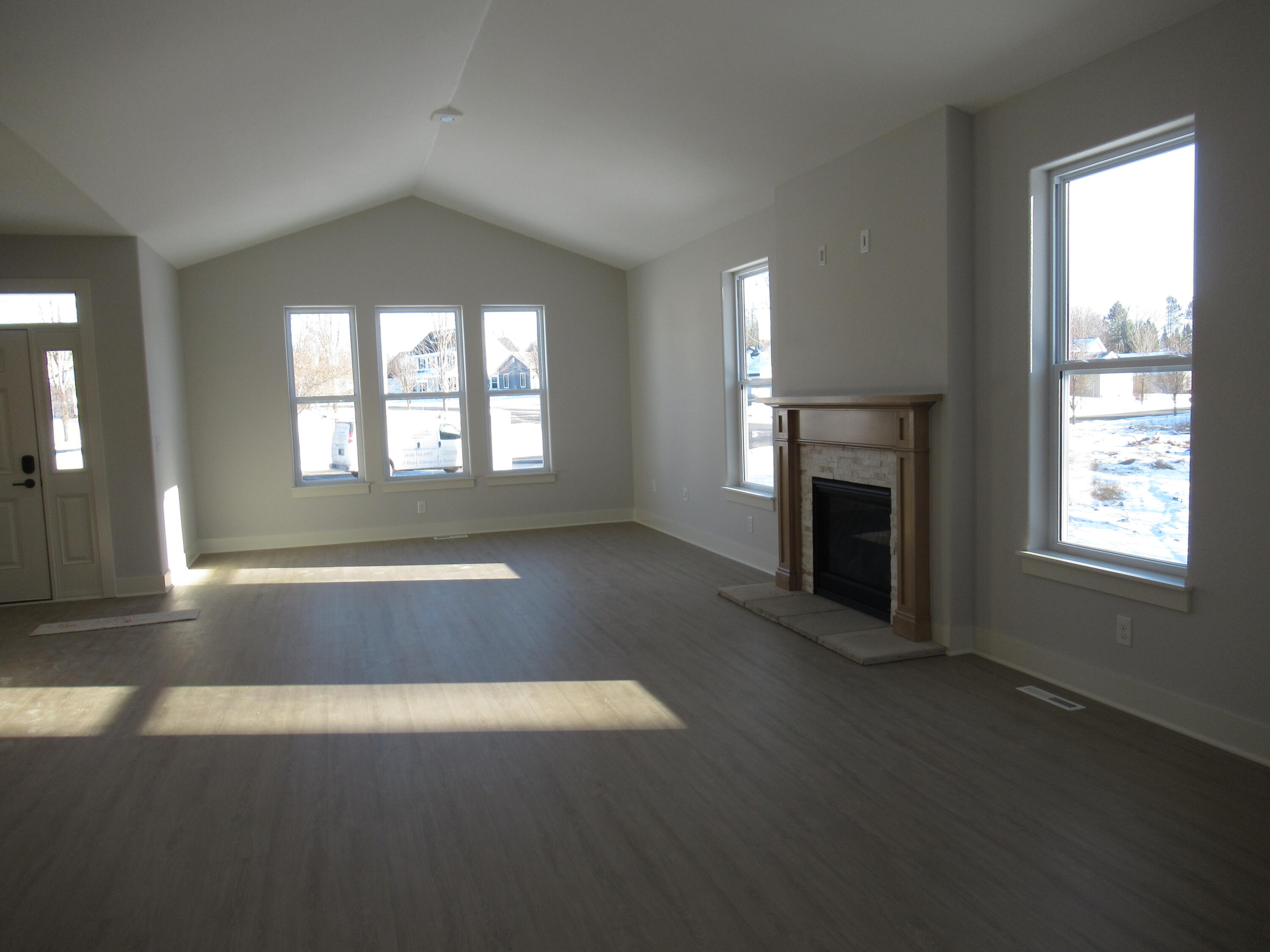 315 White Eagle Ct