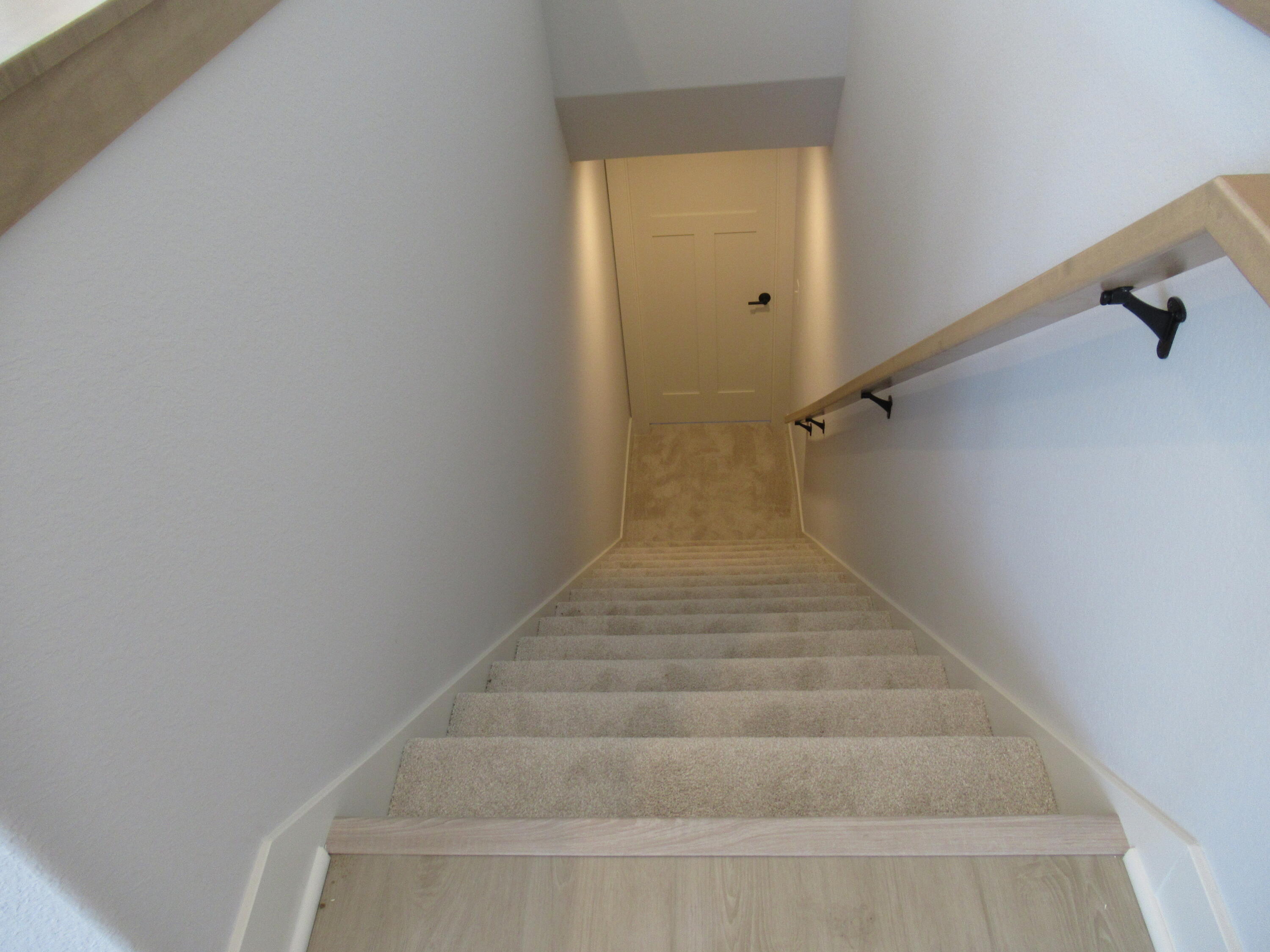315 White Eagle Ct