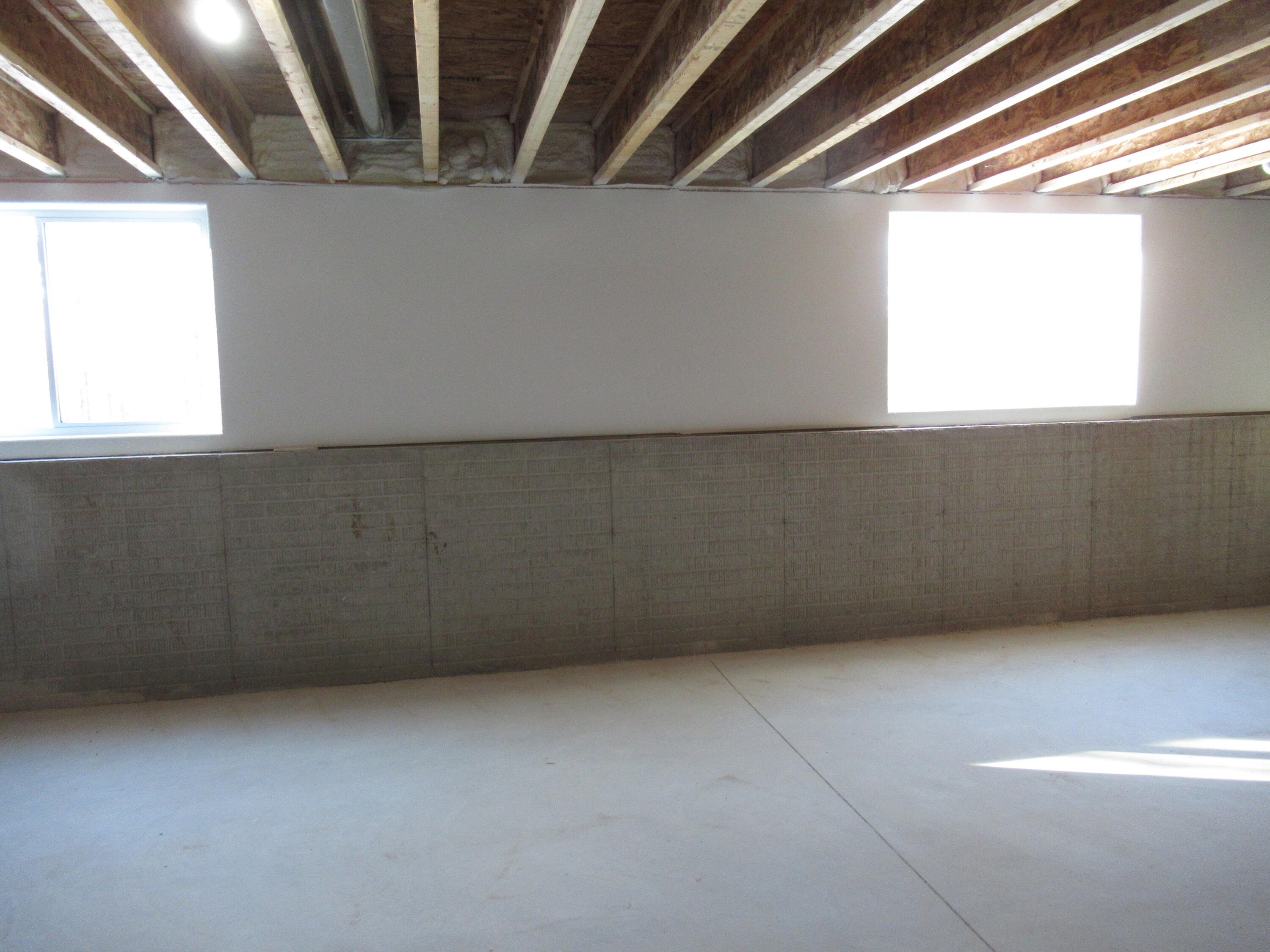 315 White Eagle Ct