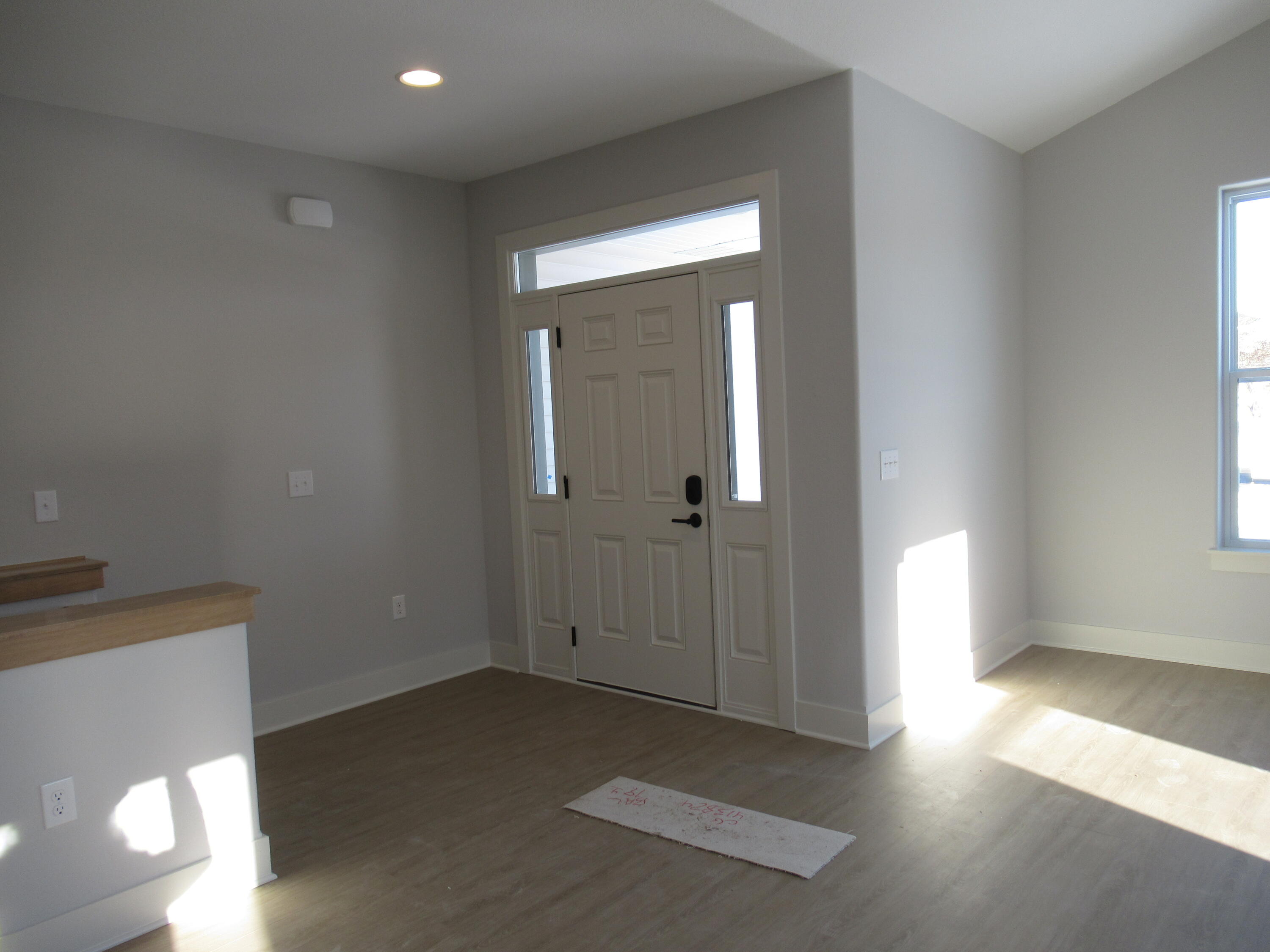 315 White Eagle Ct