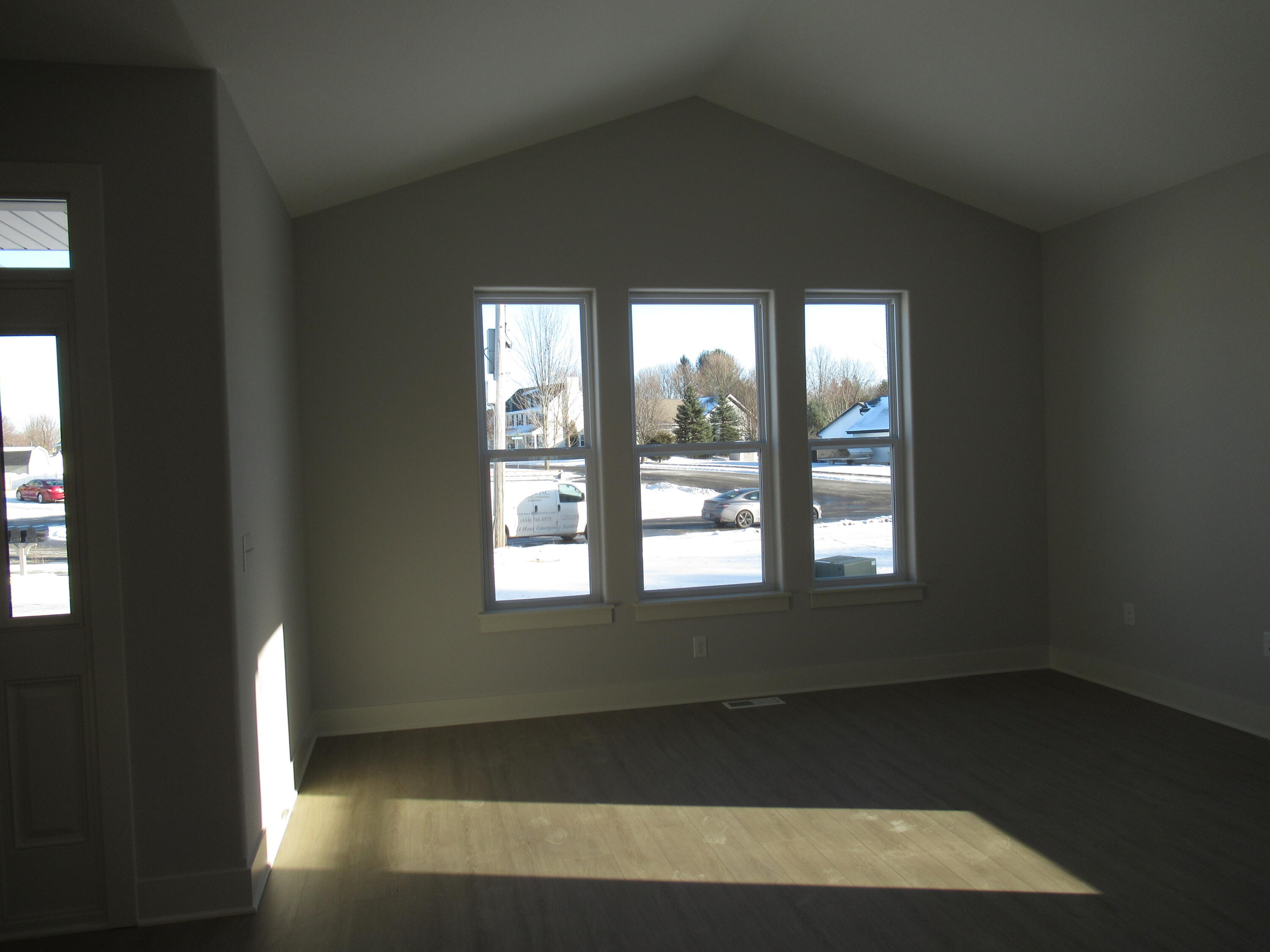 315 White Eagle Ct
