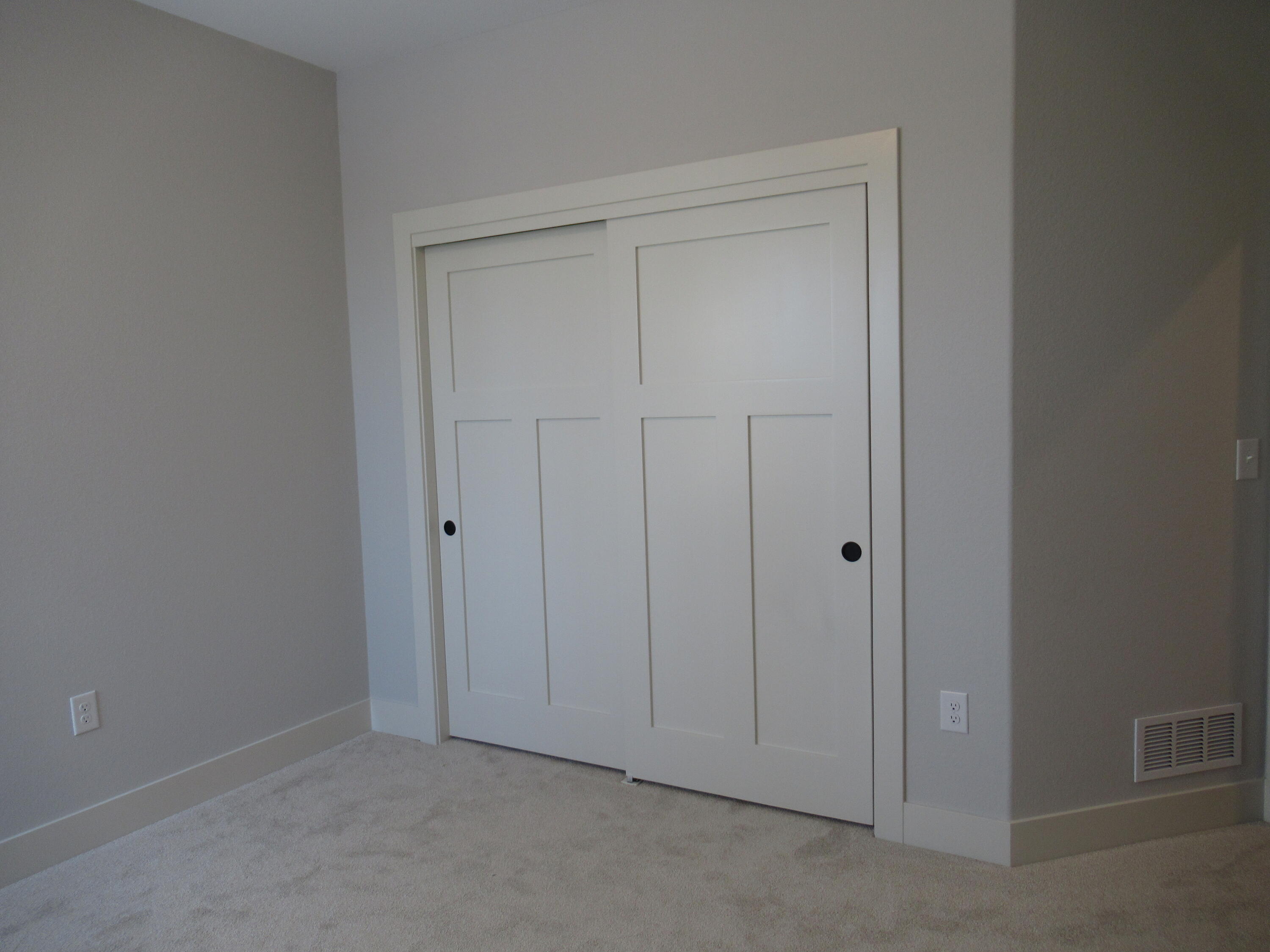 315 White Eagle Ct