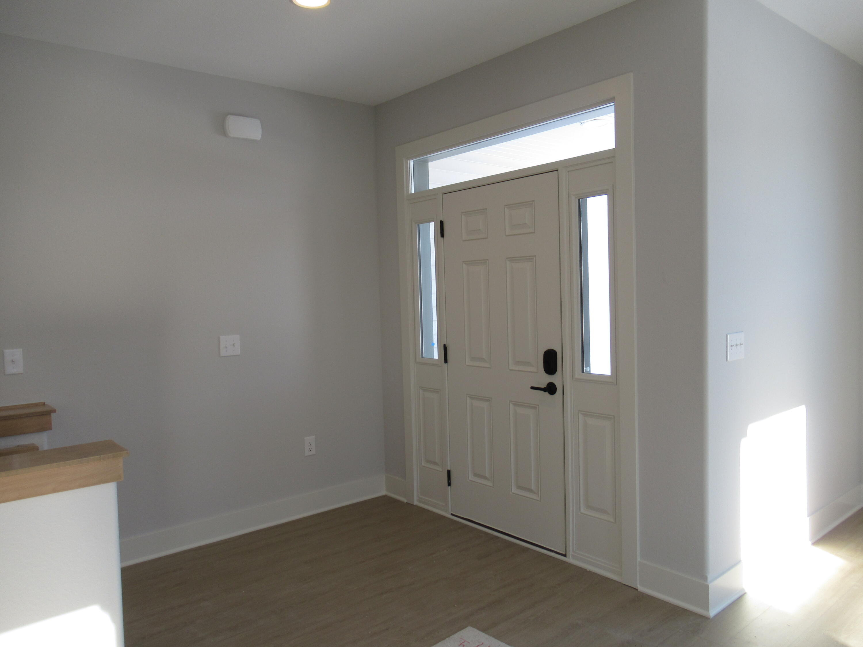 315 White Eagle Ct