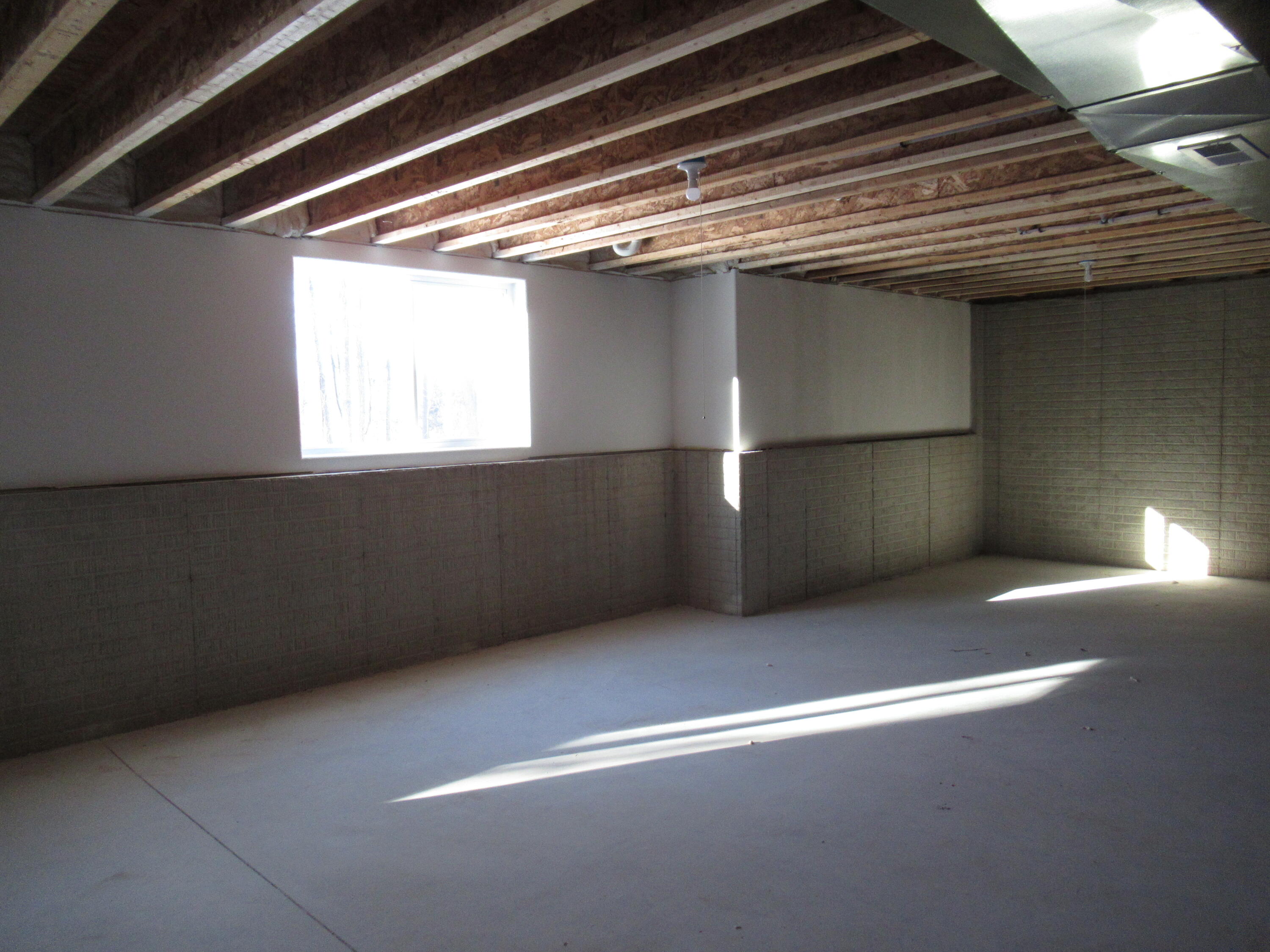 315 White Eagle Ct