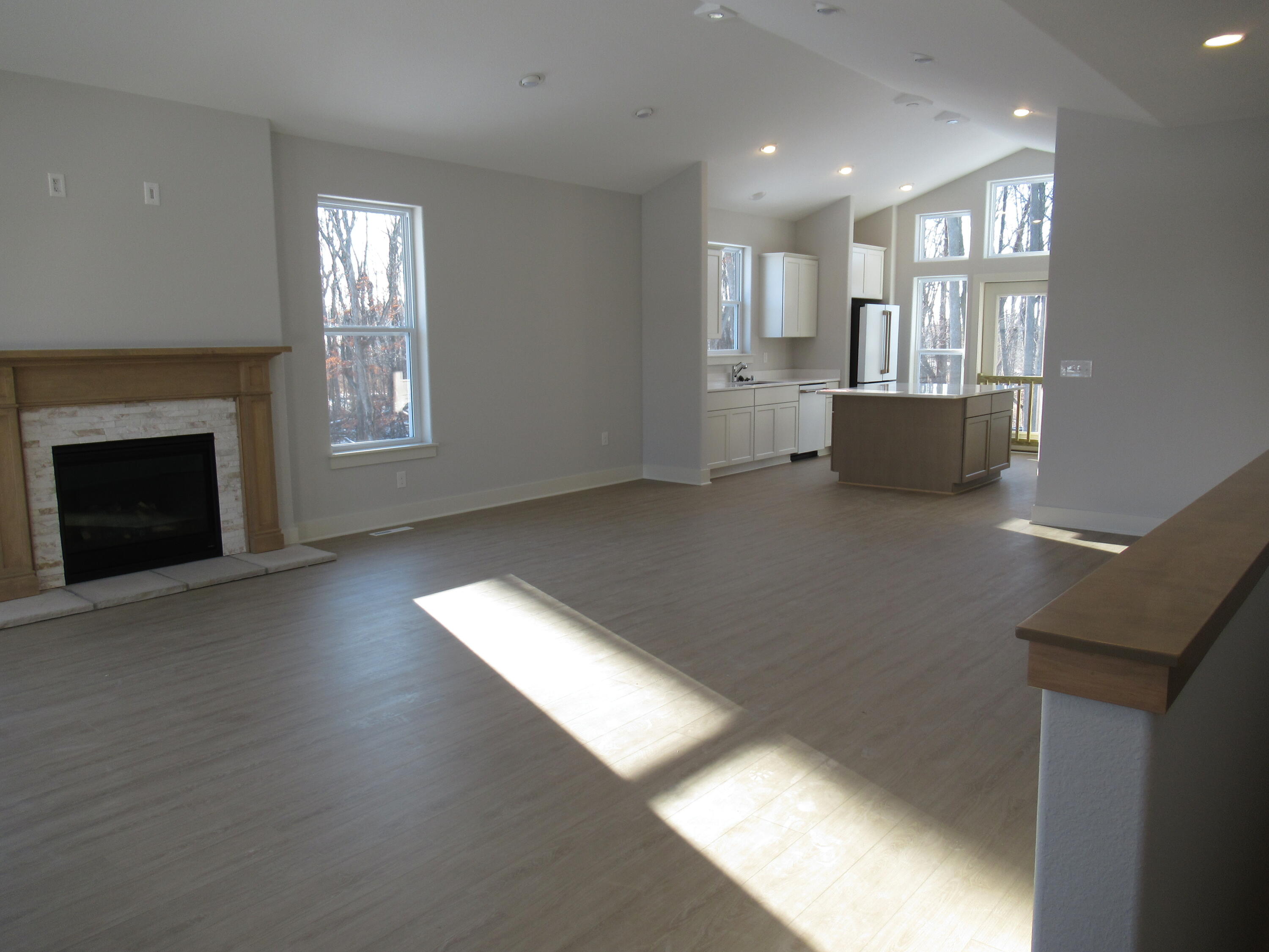 315 White Eagle Ct
