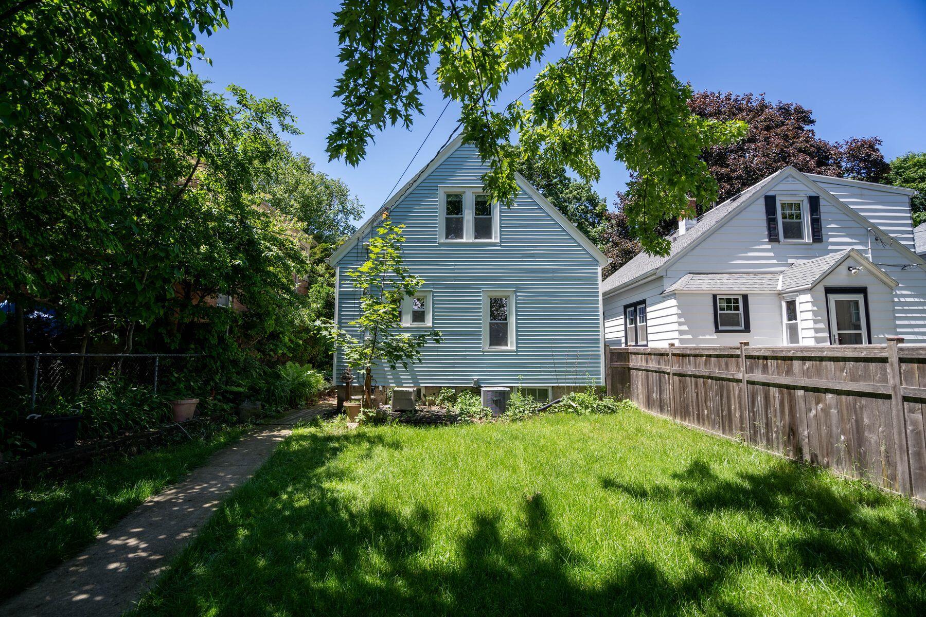 3824 S Logan Ave