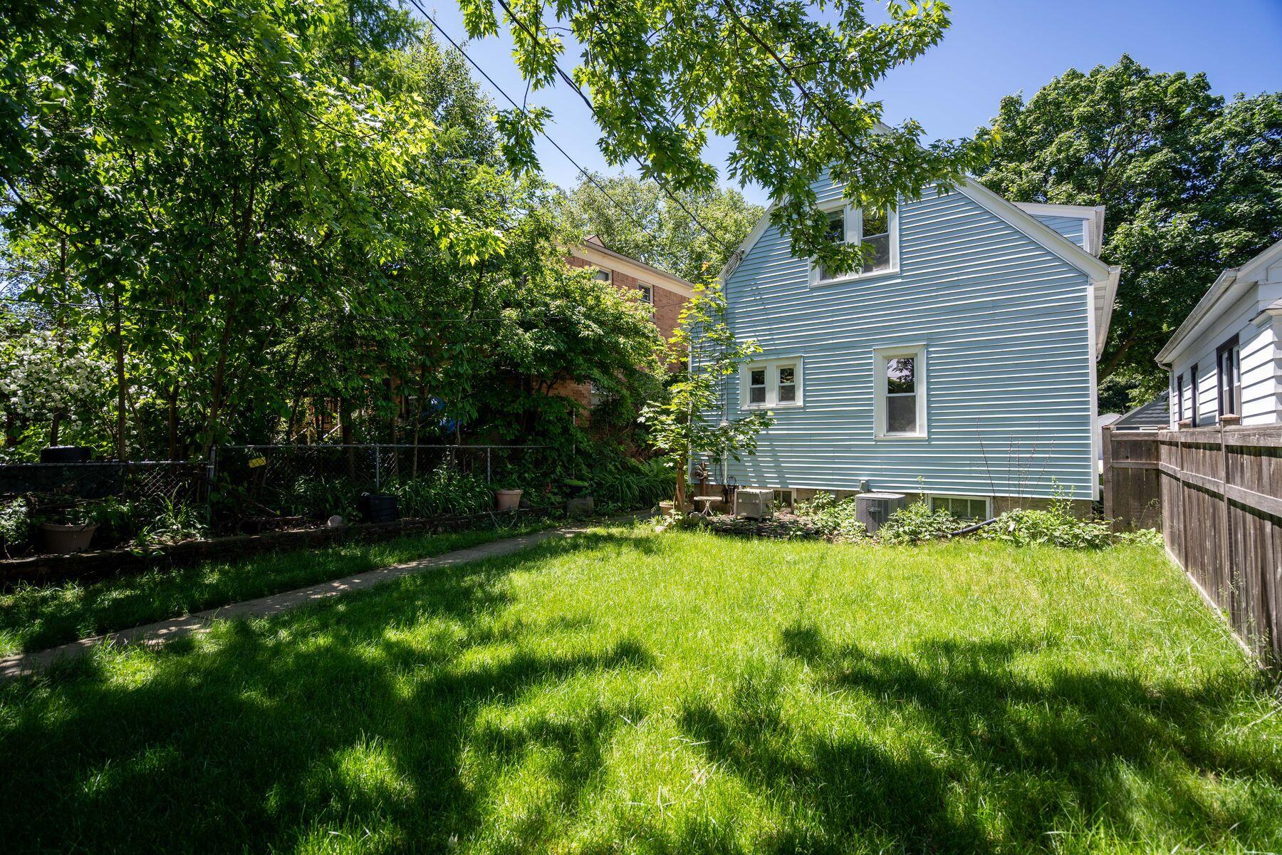 3824 S Logan Ave