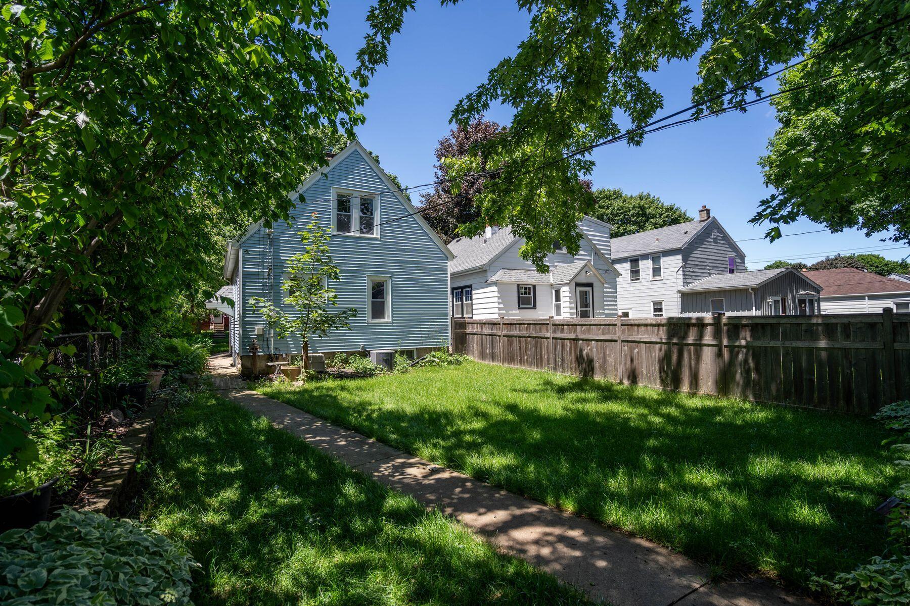 3824 S Logan Ave